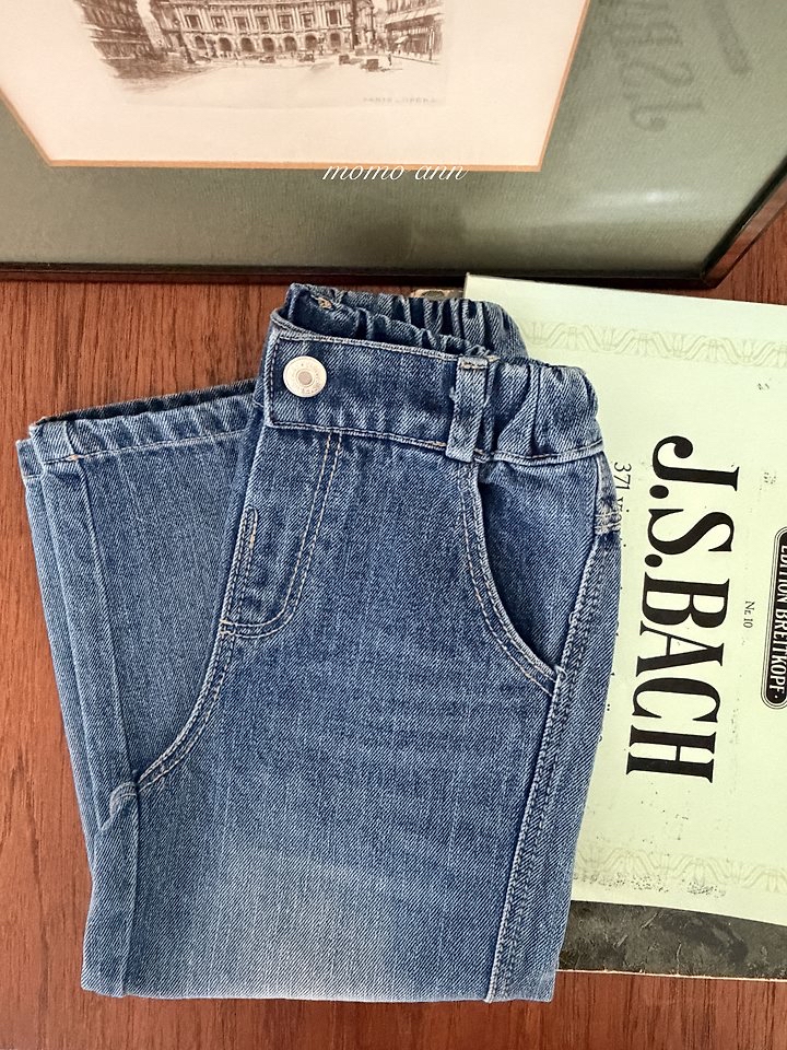 Momoann | Luka Jeans