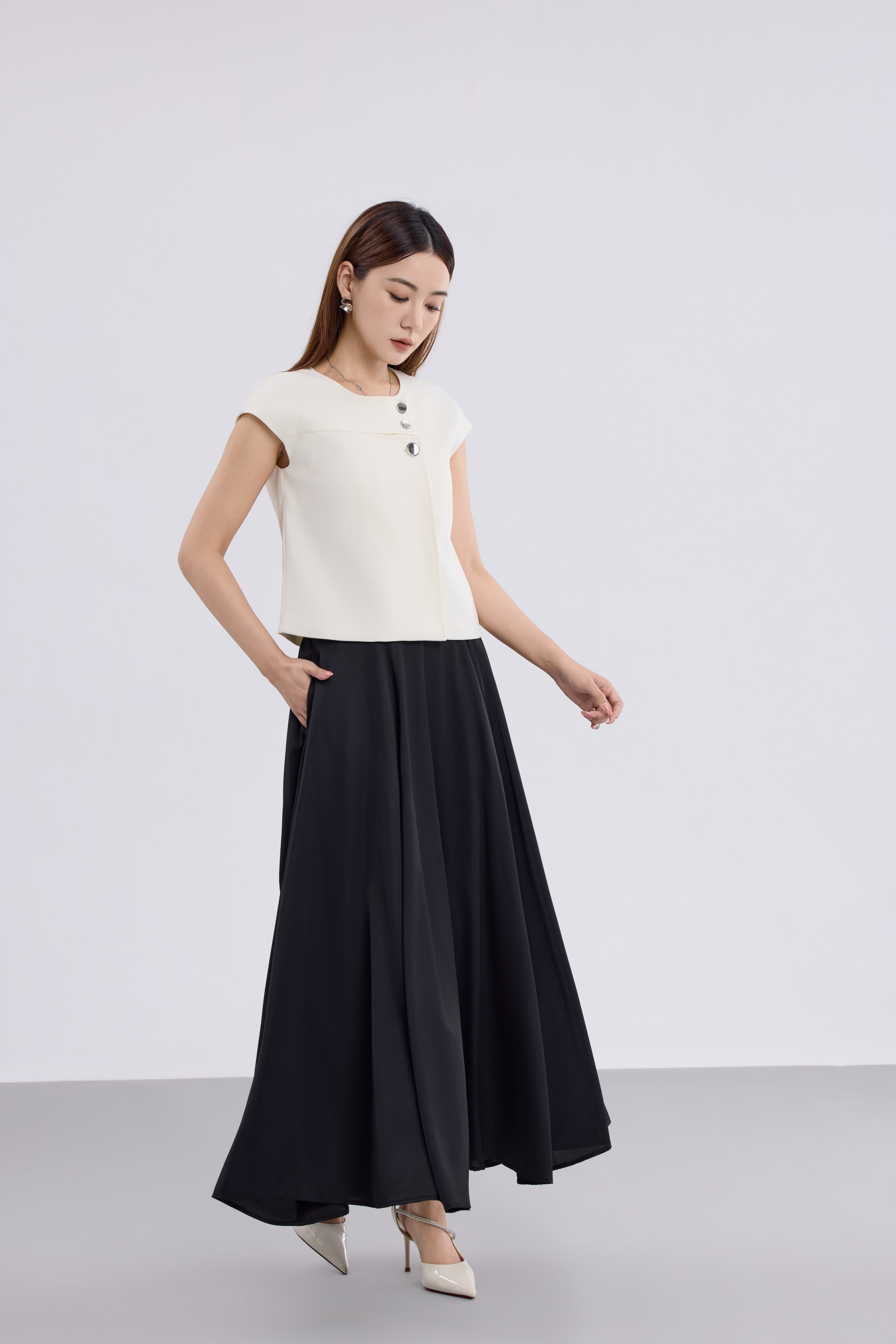 10141323 Celeste Sculpt Boatneck Top