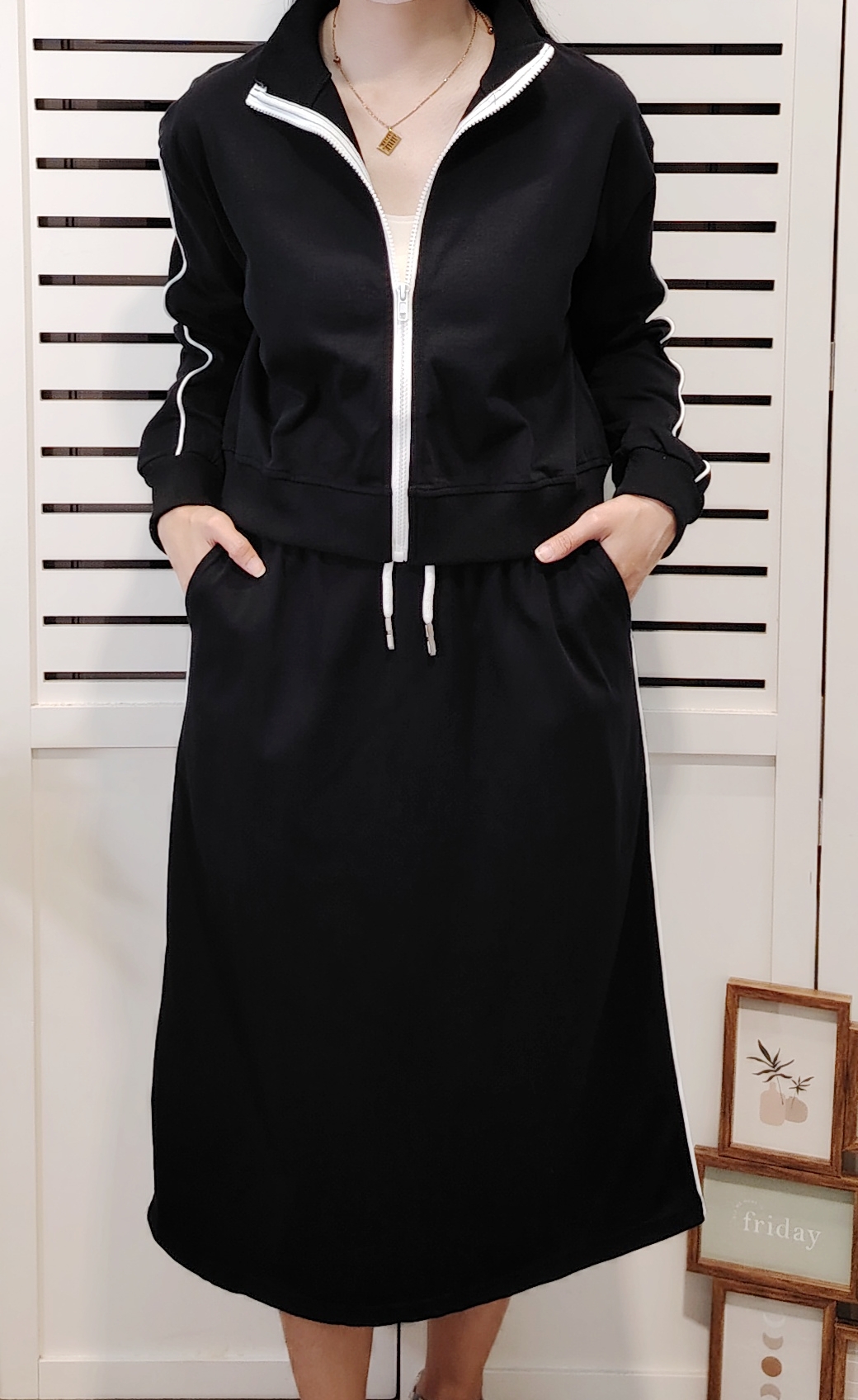 LY5055 Set Sweat Shirt with 8'' Skirt