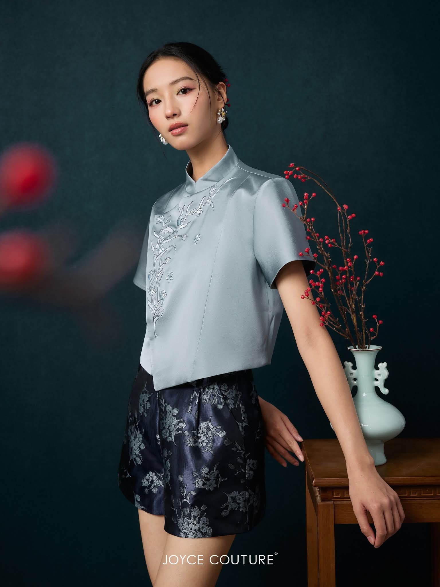 花卉刺绣上衣 T0761