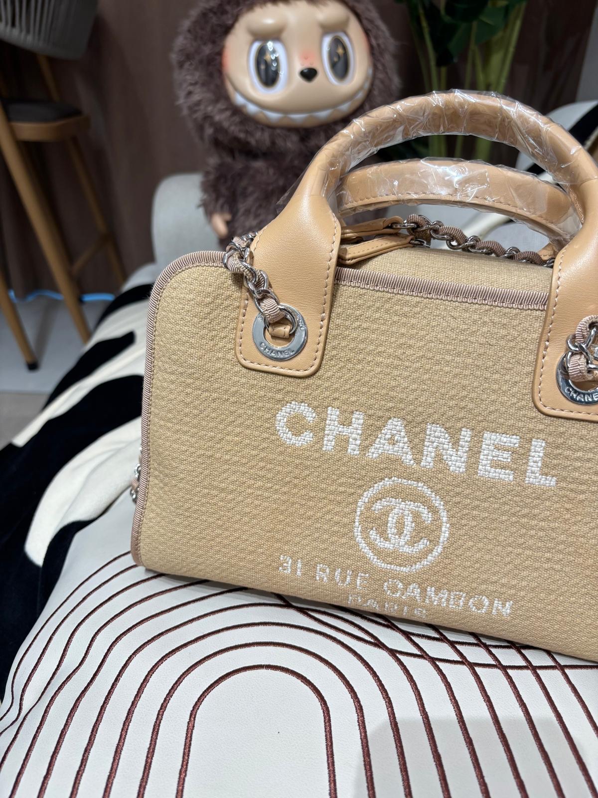Chanel DEAUVILLE bowling bag 100%Authentic ,99%new ✅收據✅chip ✅dust bag✅盒