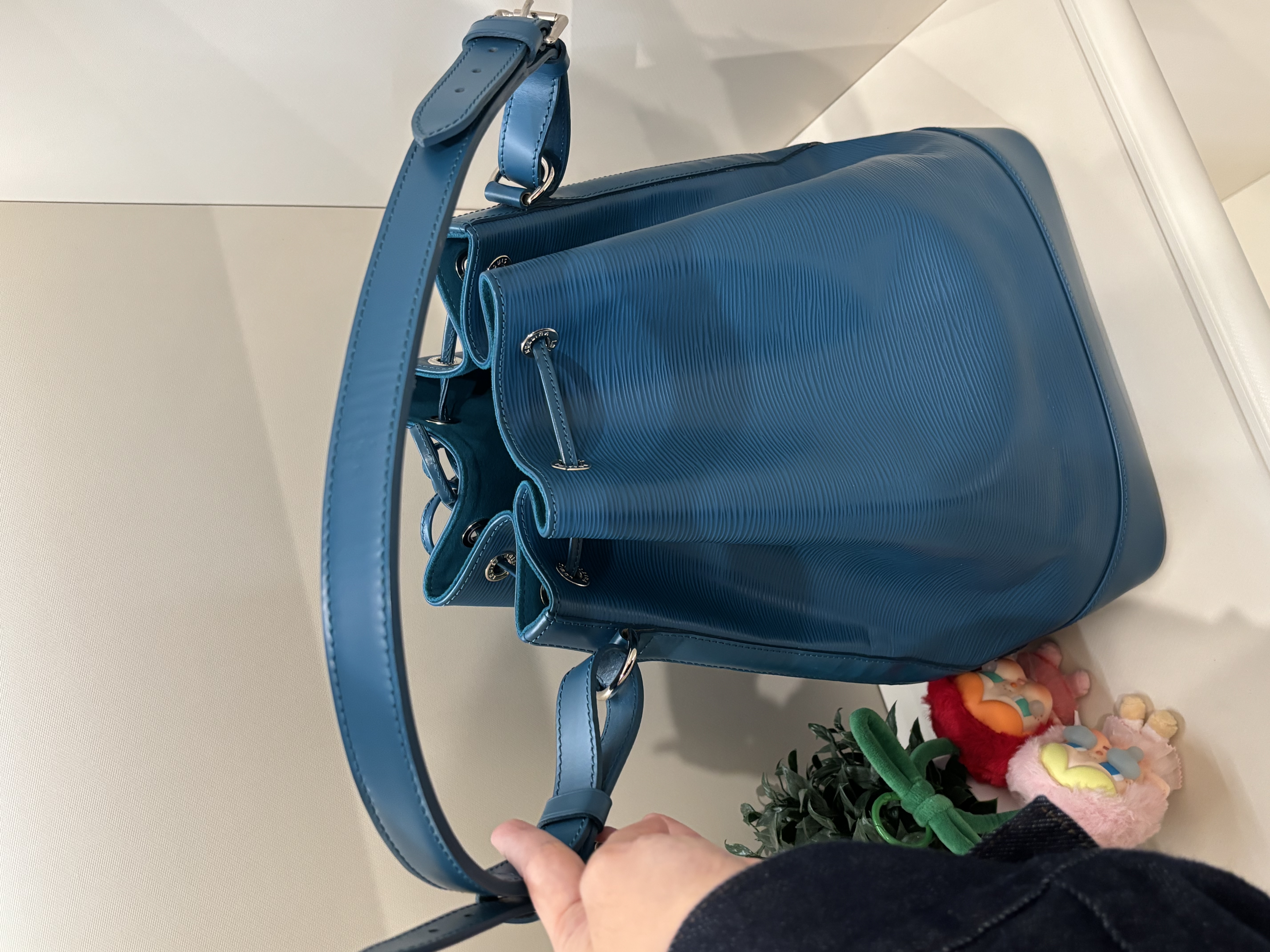 Lv Noe mm bucket bag epi leather 100%Authentic, 95%new ✅Dust bag