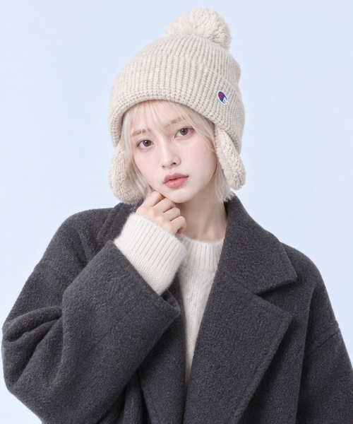 日本代購【 2026秋冬新產品 日本直送 Champion 護耳毛毛球針織冷帽  男女通用| Earflap Pom-pom Knit Cap unisex 】