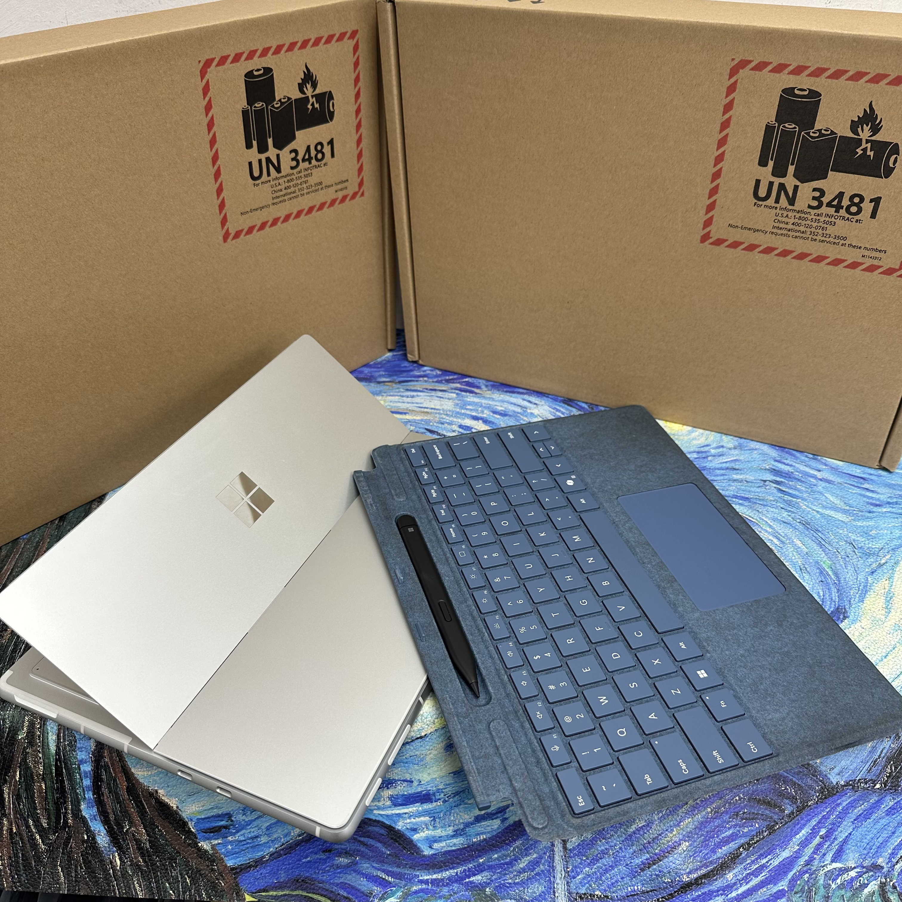 全新 5G版 Microsoft surface Pro 9 SQ3 / 16GB Ram/512GB SSD/2.8K touch mon/全新/Laptop/Notebook/ Tablet / PC / Windows /
