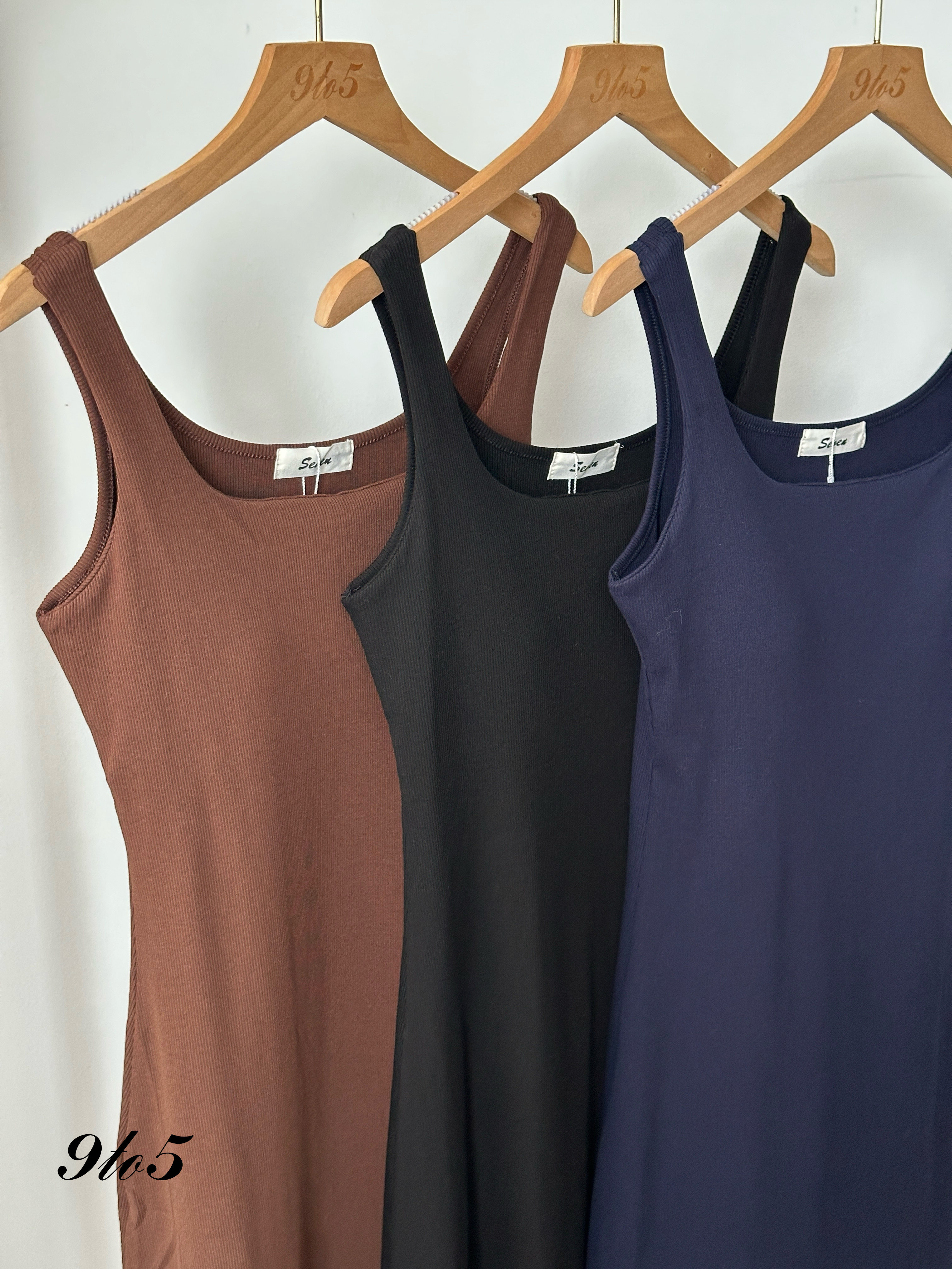D2330 Sleeveless Midi Dress - 4 Colors