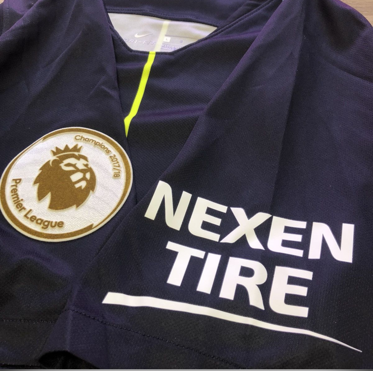 Manchester City 18/19 away shirt #7 Sterling (Bnwt)