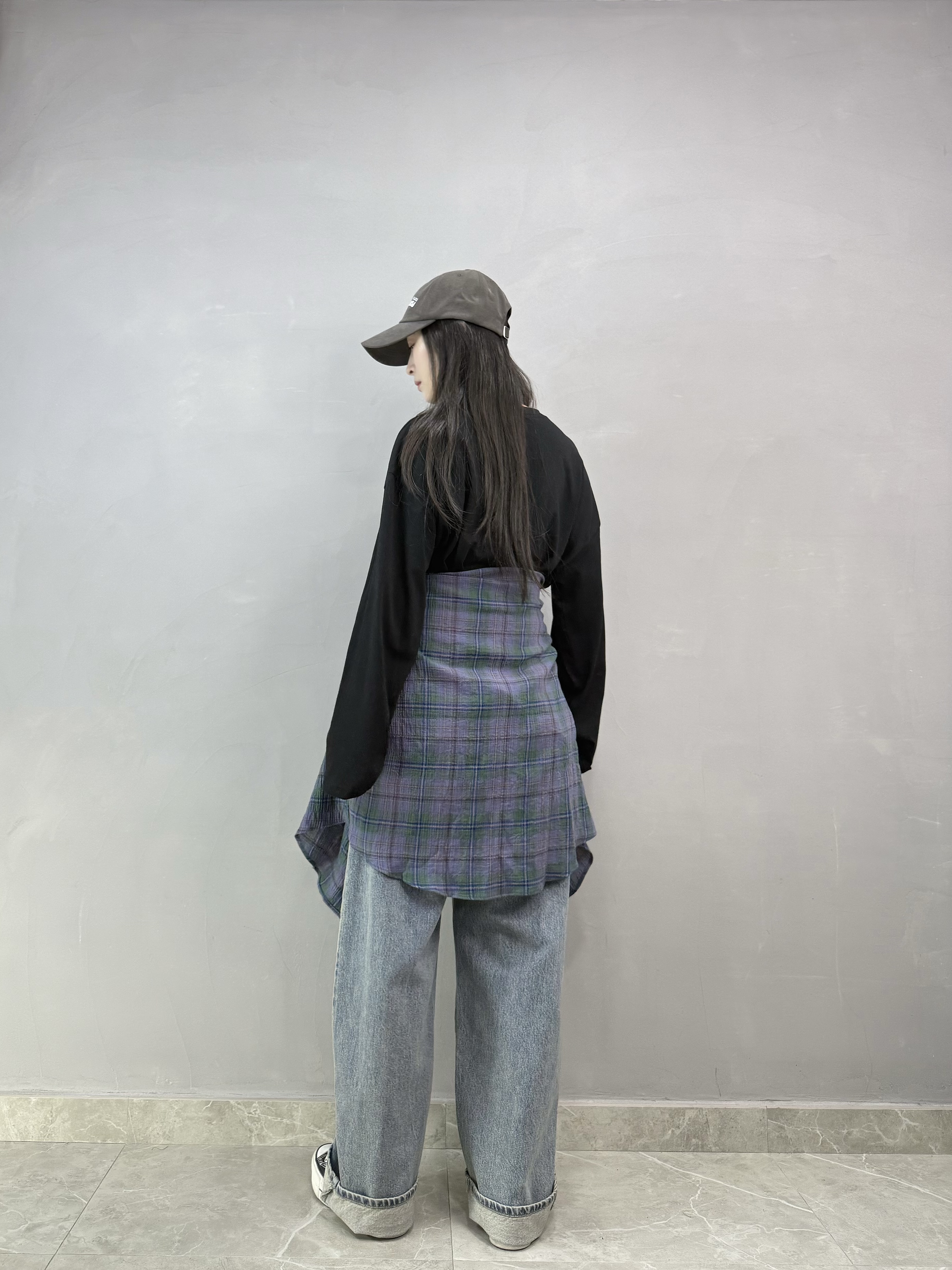 H16 人像開叉tee