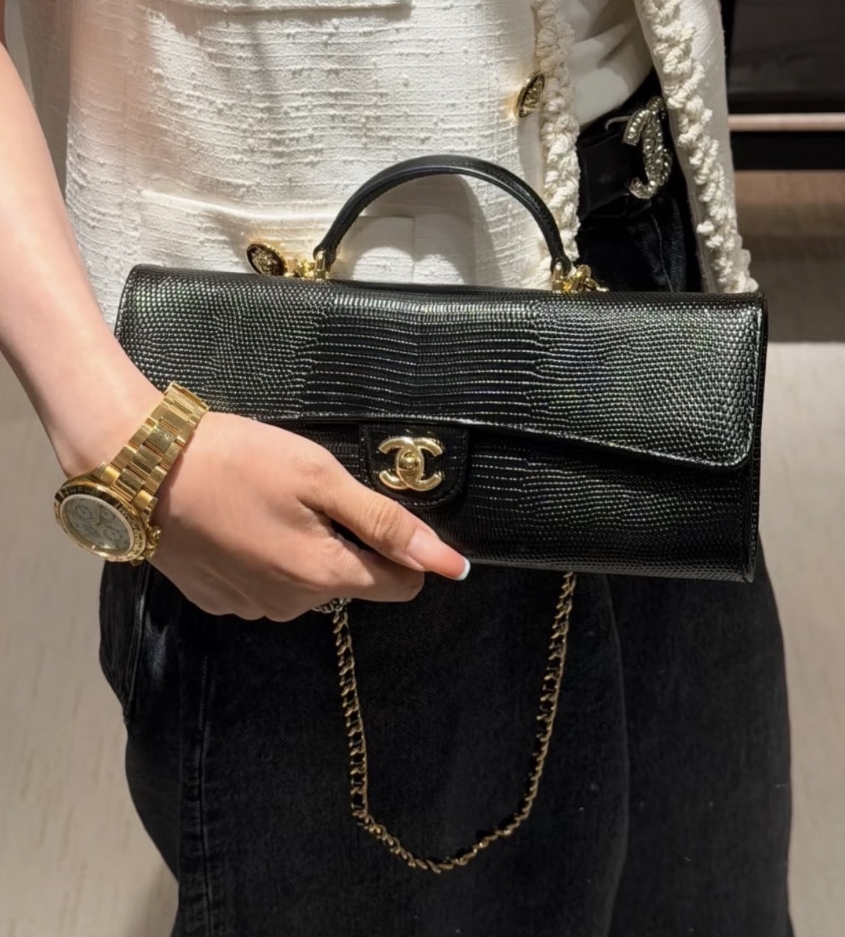 Chanel 黑色蜥蜴壓紋長款袋
