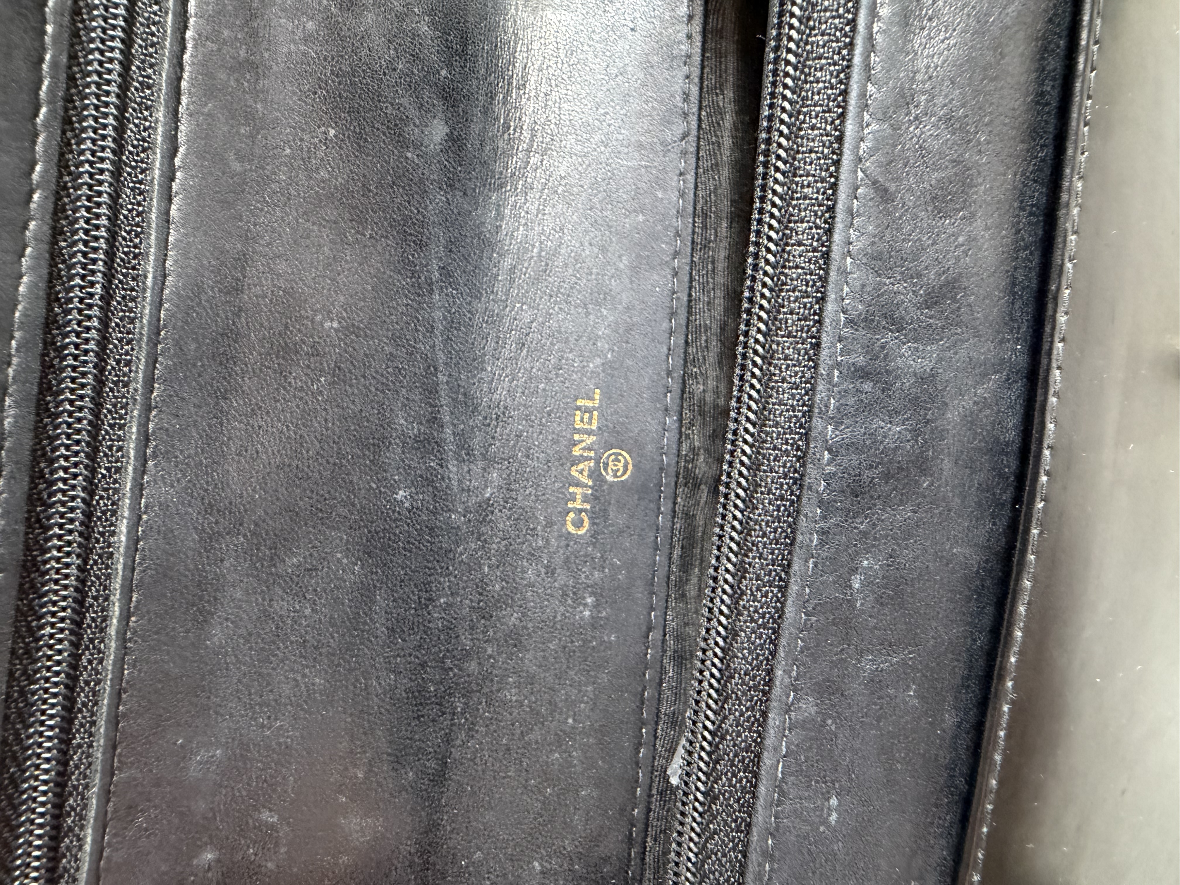 Vintage Chanel patent leather wallet 