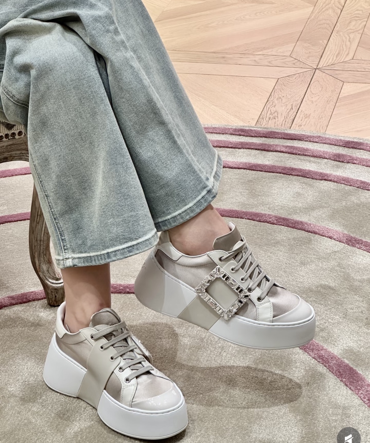 限時優惠✨HKD 8800原價13600  新色🆕訂貨📮RV Viv' Skate 8cm鑽扣Sneaker  幫你增高 秒變長腿💖    Size 36/37/37.5/38/39/40