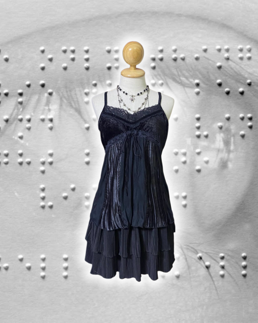 Gothic-style Ruffled 2p Set