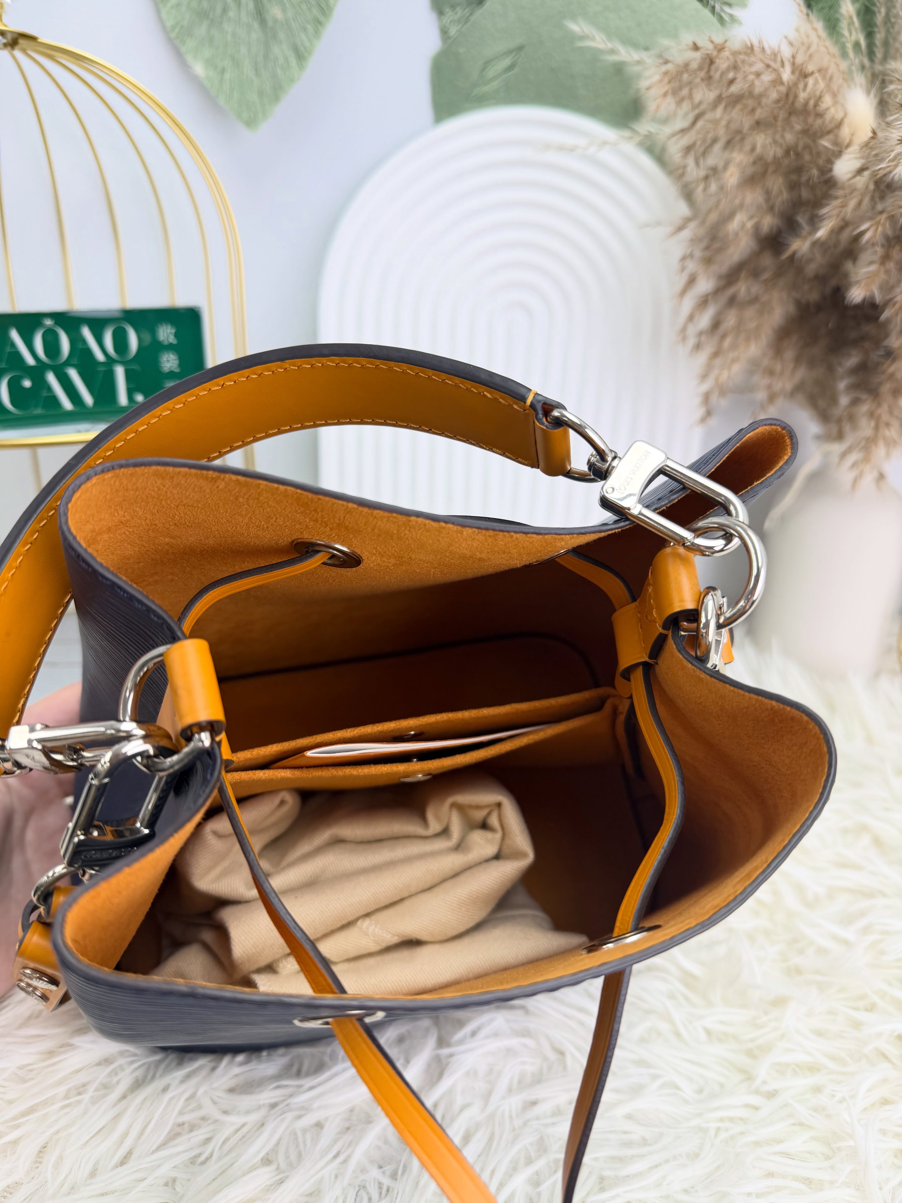 Lv👜 PRE OWNED 🛍️藍色樹皮紋 水桶包 晶片款 🖤