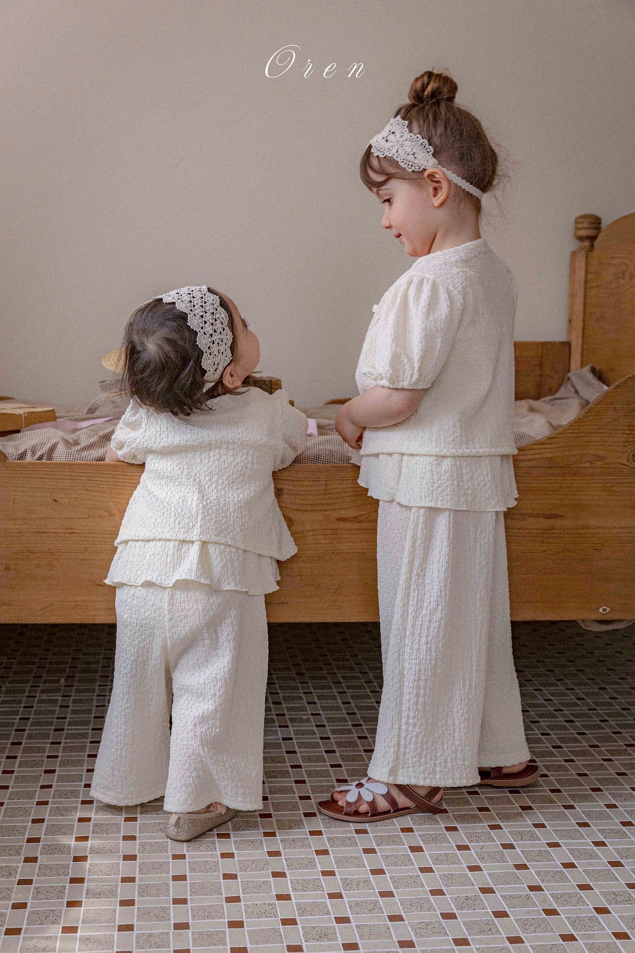 ☀️預訂 韓國直送☀️🇰🇷Oren Vienna兩色荷葉邊吊帶背心外套長褲三件套裝