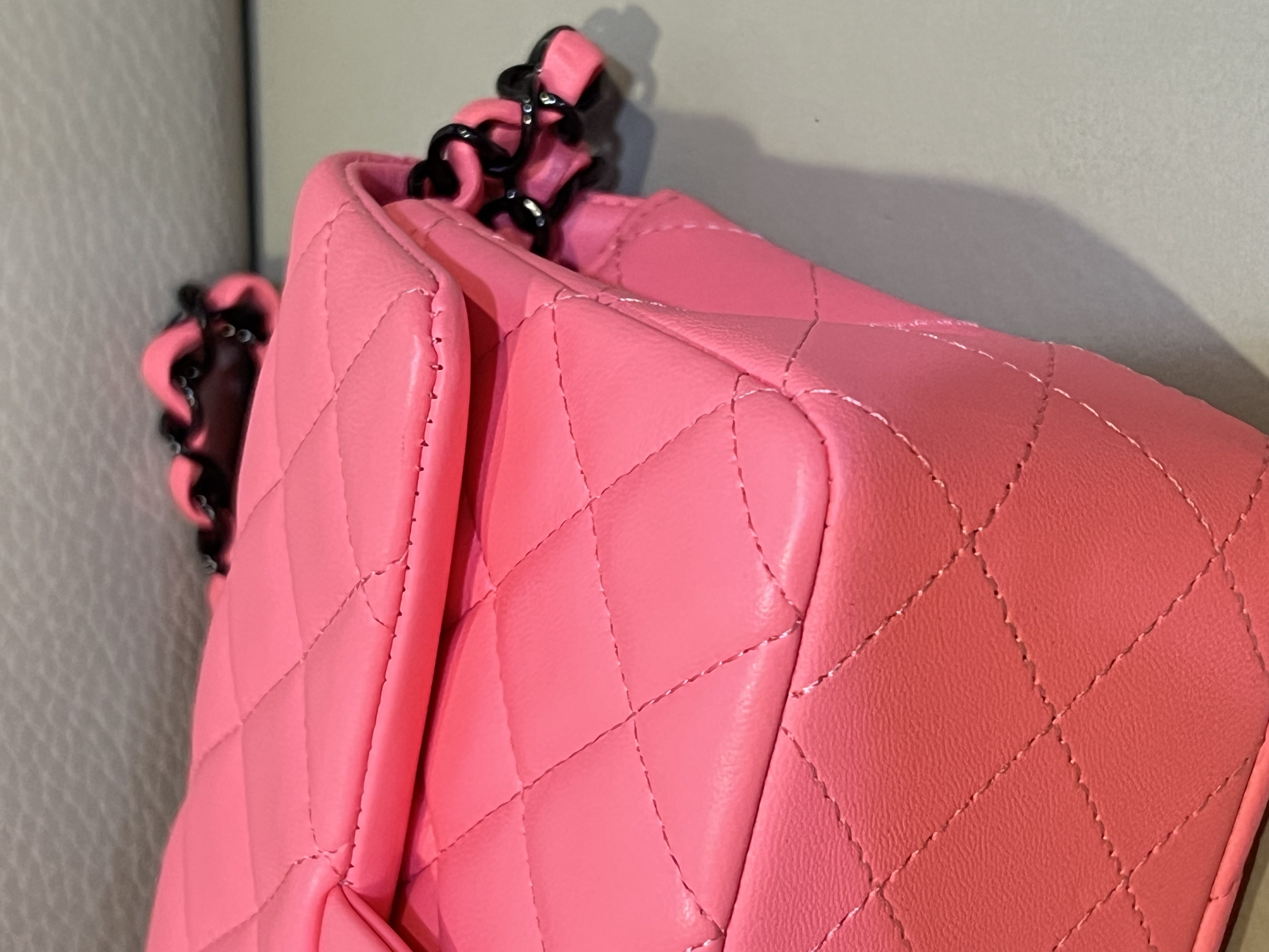 Pre-Owned CHANEL Mini Matelassé / Product Code: 26041659