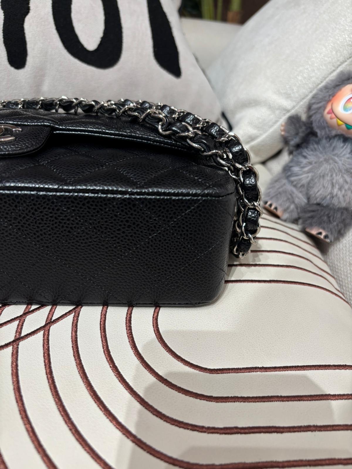 Chanel Classic 25cm A01112 黑色荔枝牛皮銀扣 100%Authentic, 98%New ✅26Card ✅Dust bag✅Box