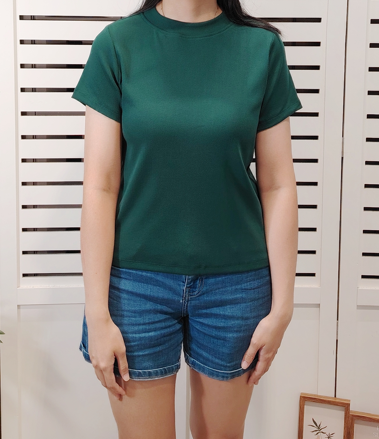 ED24804 Round Neck Woven Basic Tee