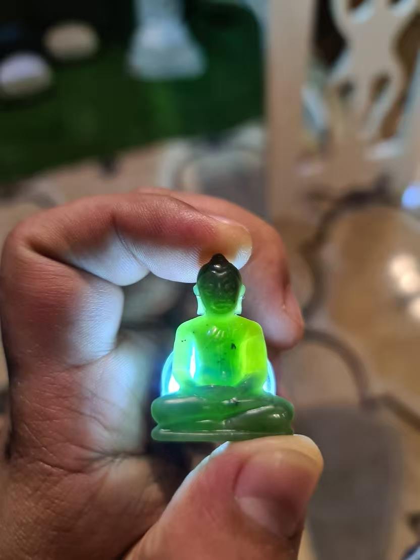 阿贊濕新廟捐玉佛做功德 隨身捐贈  家族繁榮昌盛 子孫世代富足