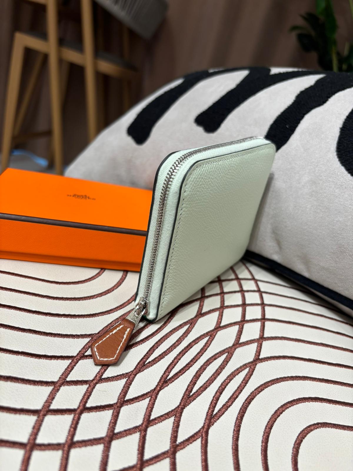Hermes Silk in compact STAMP U 氣泡綠色 100%Authentic, 98%new ✅box 
