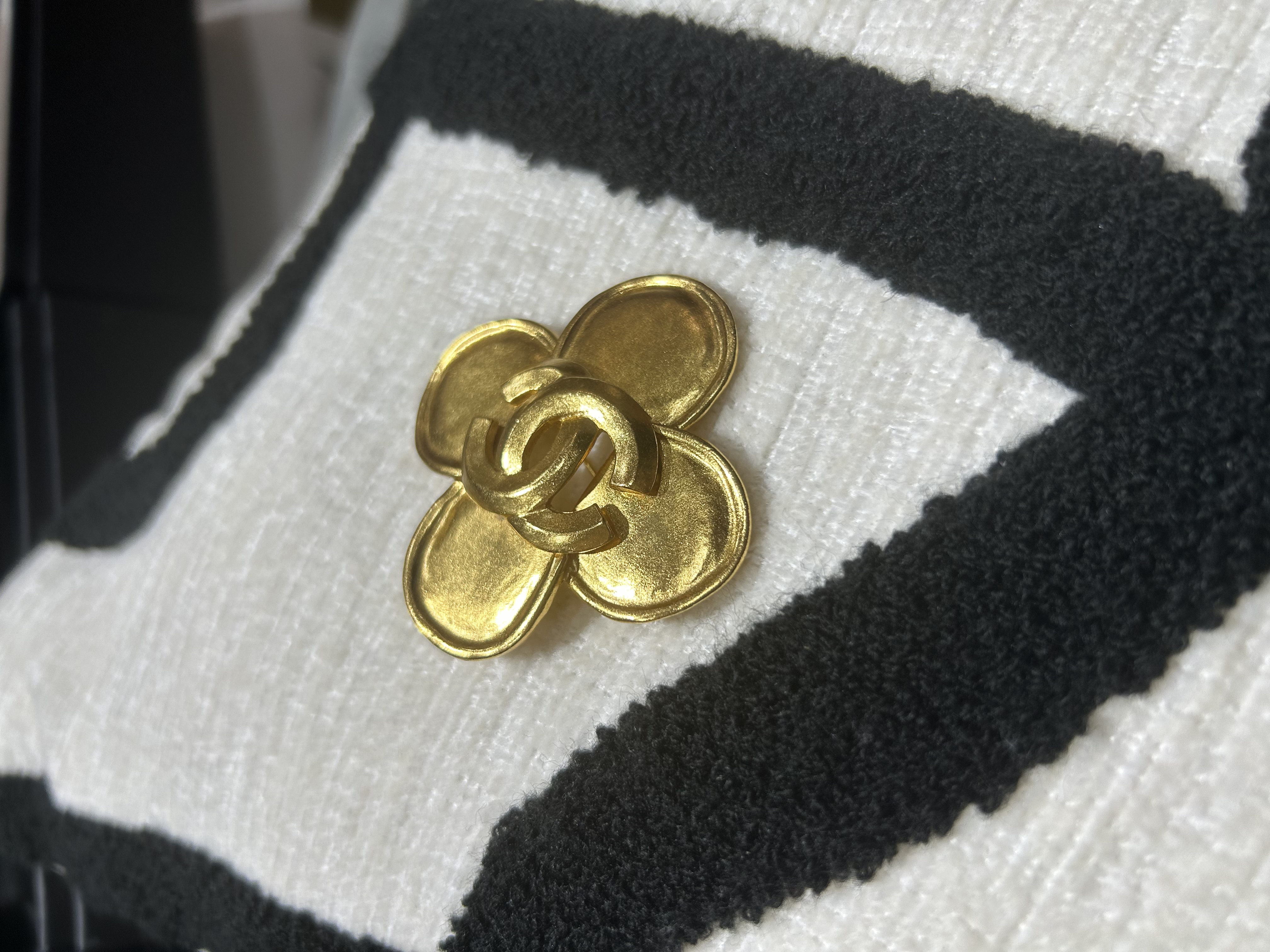 Chanel 四葉草胸針 Brooch 100%Authentic, 98%New