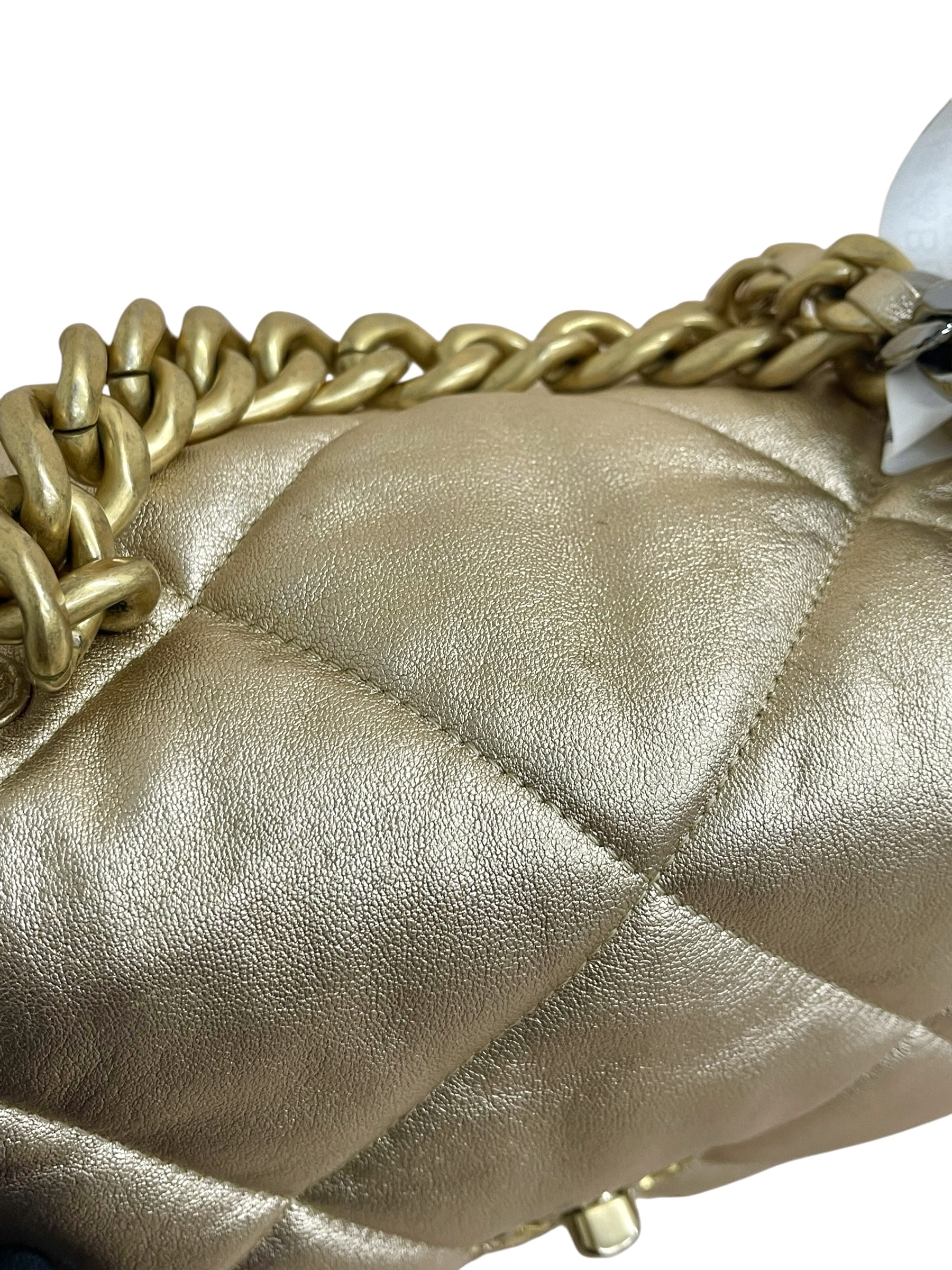 Pre-owned Chanel 19 Flap Bag / Product Code: 062203