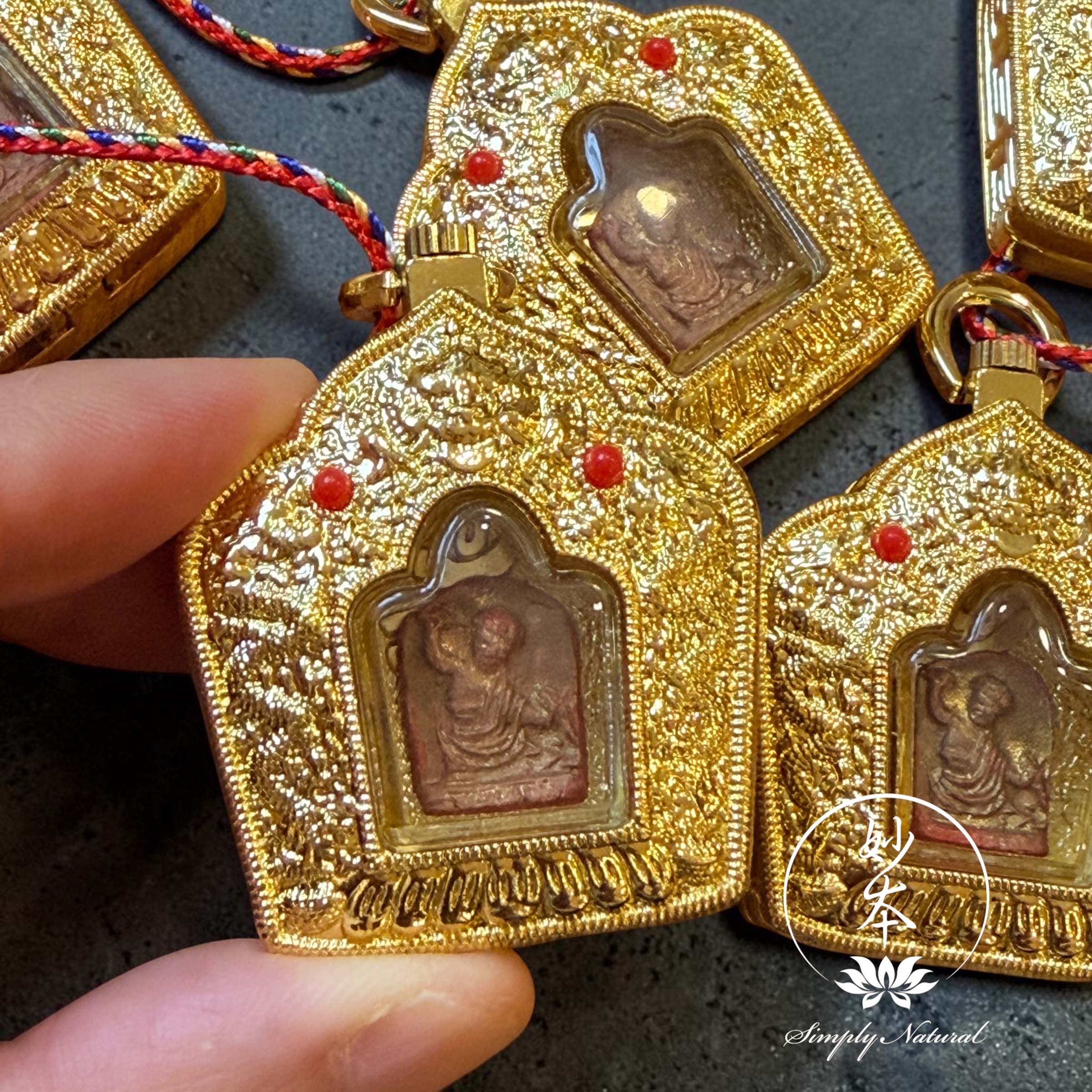 義賣品-忿怒蓮師擦擦吊咀 （不包郵）古老模板