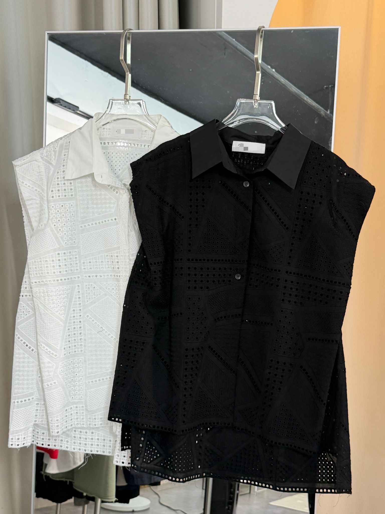 鏤空蕾絲無袖襯衫