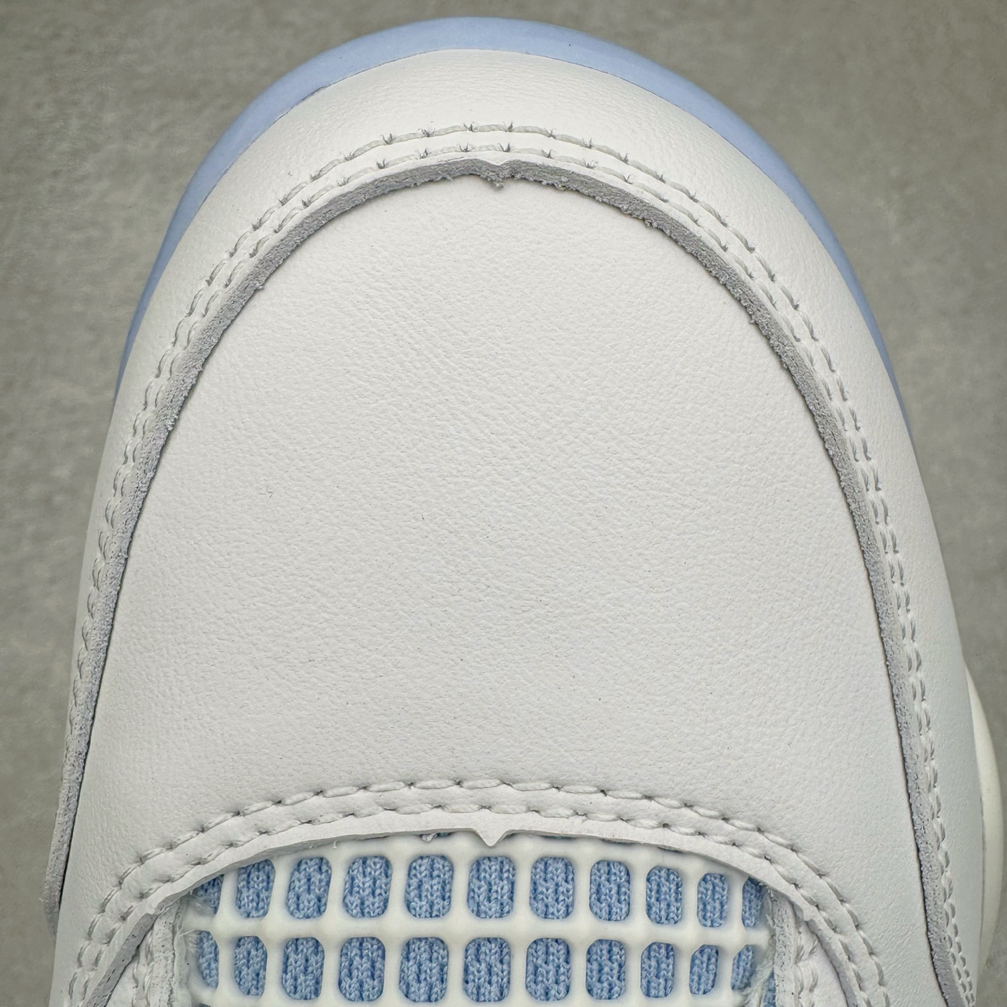 Air Jordan 4 Retro "Forget Me Not" HV0823-100