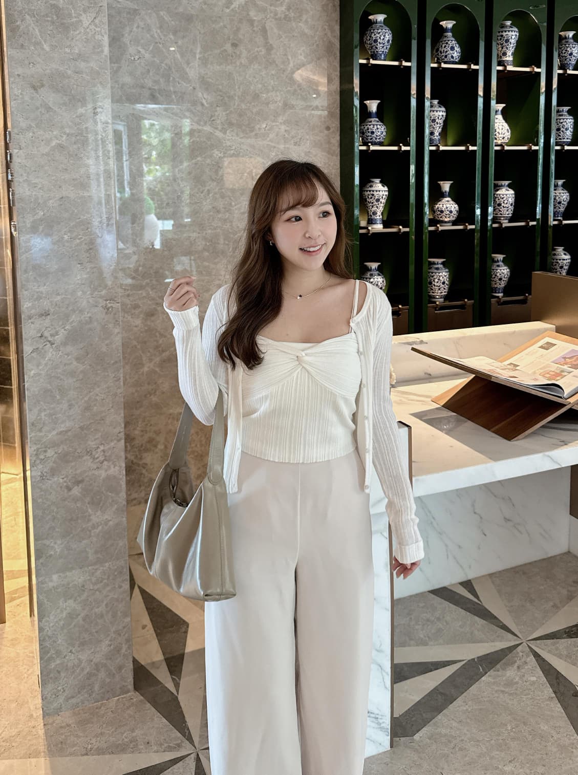 【查詢度最高】暗直紋扭結彈性吊帶套裝