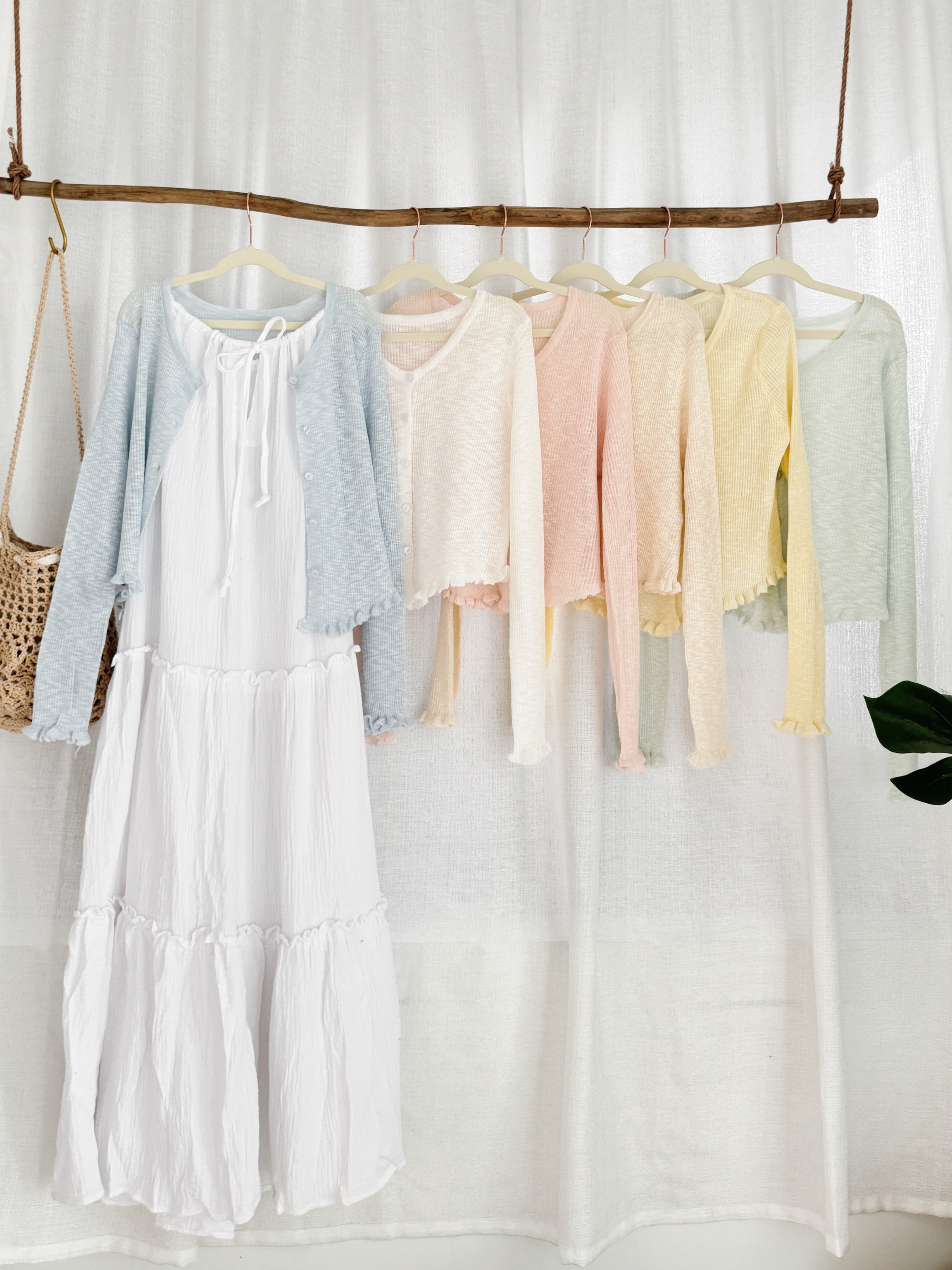 夏日简约木耳边薄外套