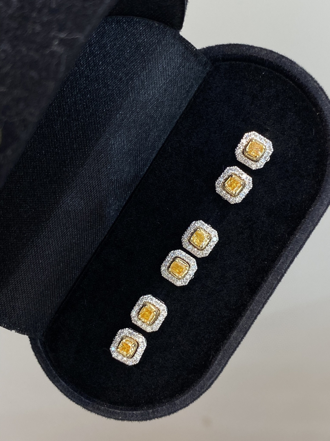 18K Yellow Diamond Earrings 