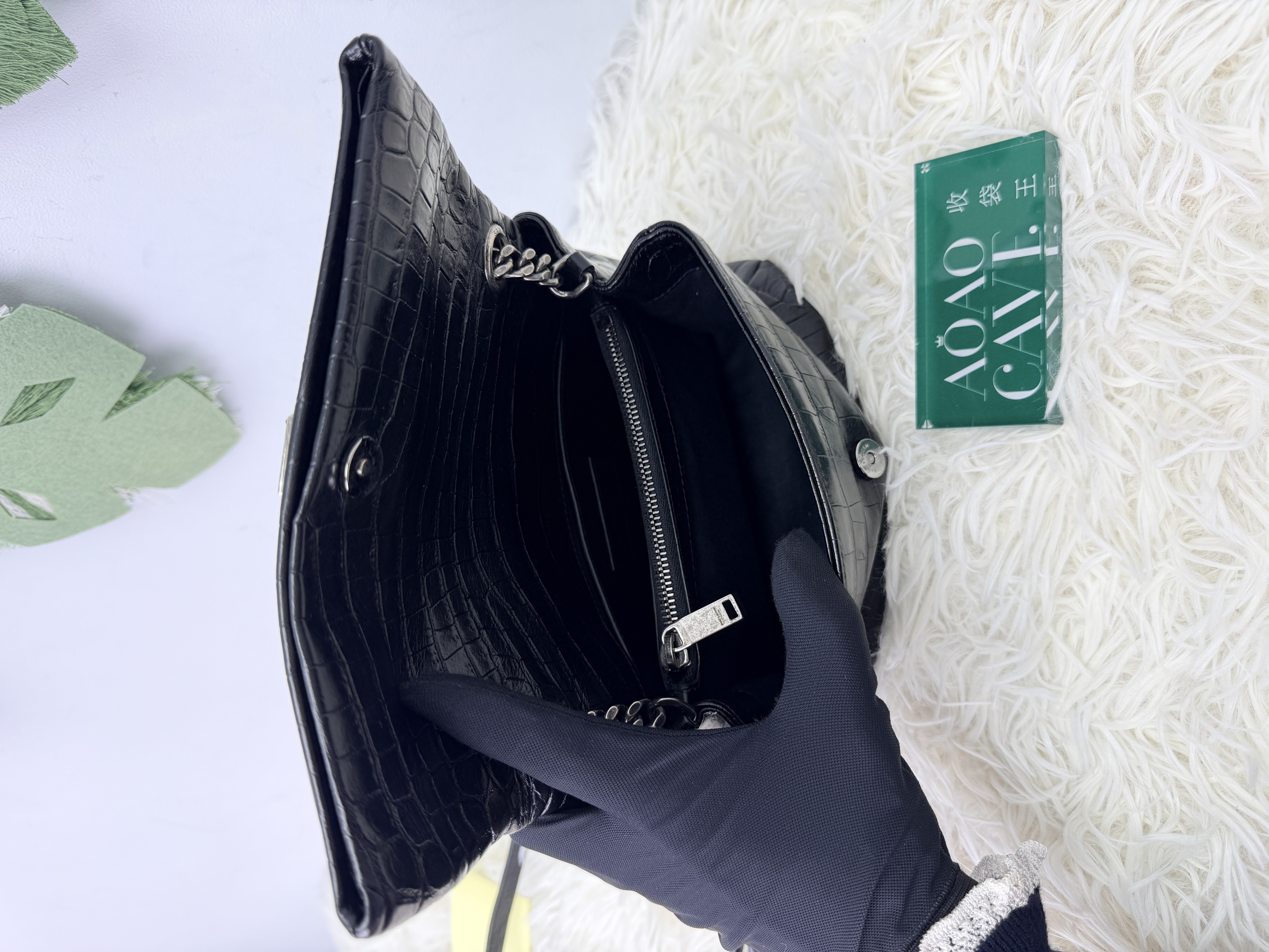 YSL 🤍PRE OWNED YSL 黑銀鱷魚壓紋 鏈條包 斜孭包🖤