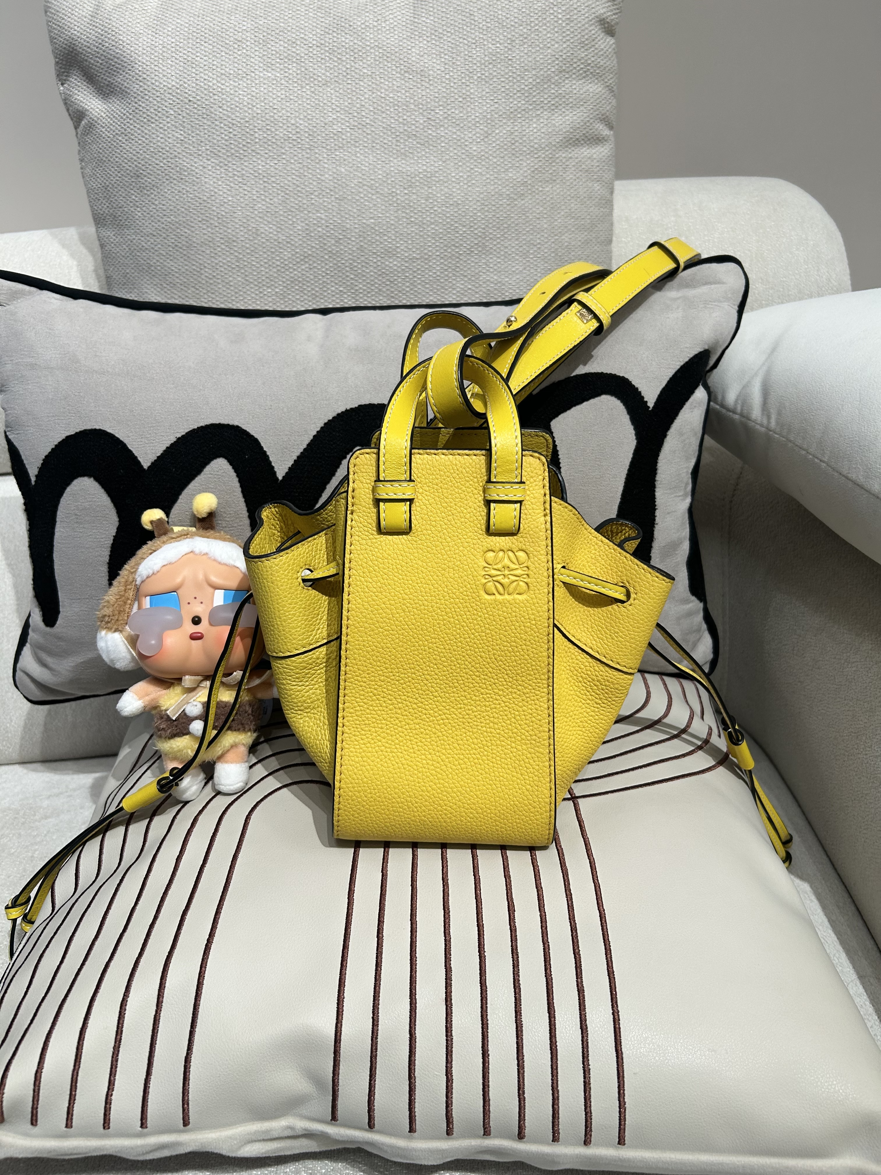 Loewe mini hammock 100%Authentic,95%new ✅booklet✅dust bag 