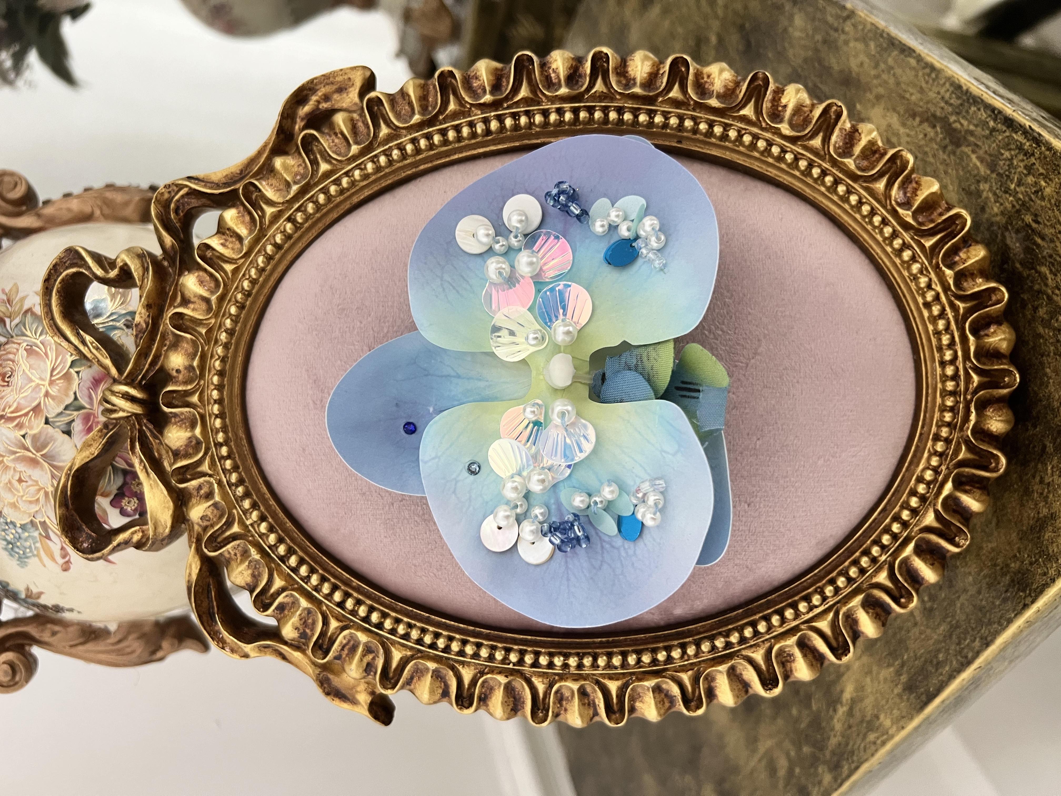 Spicybiskut x Fétiche Beaded Orchid Clips
