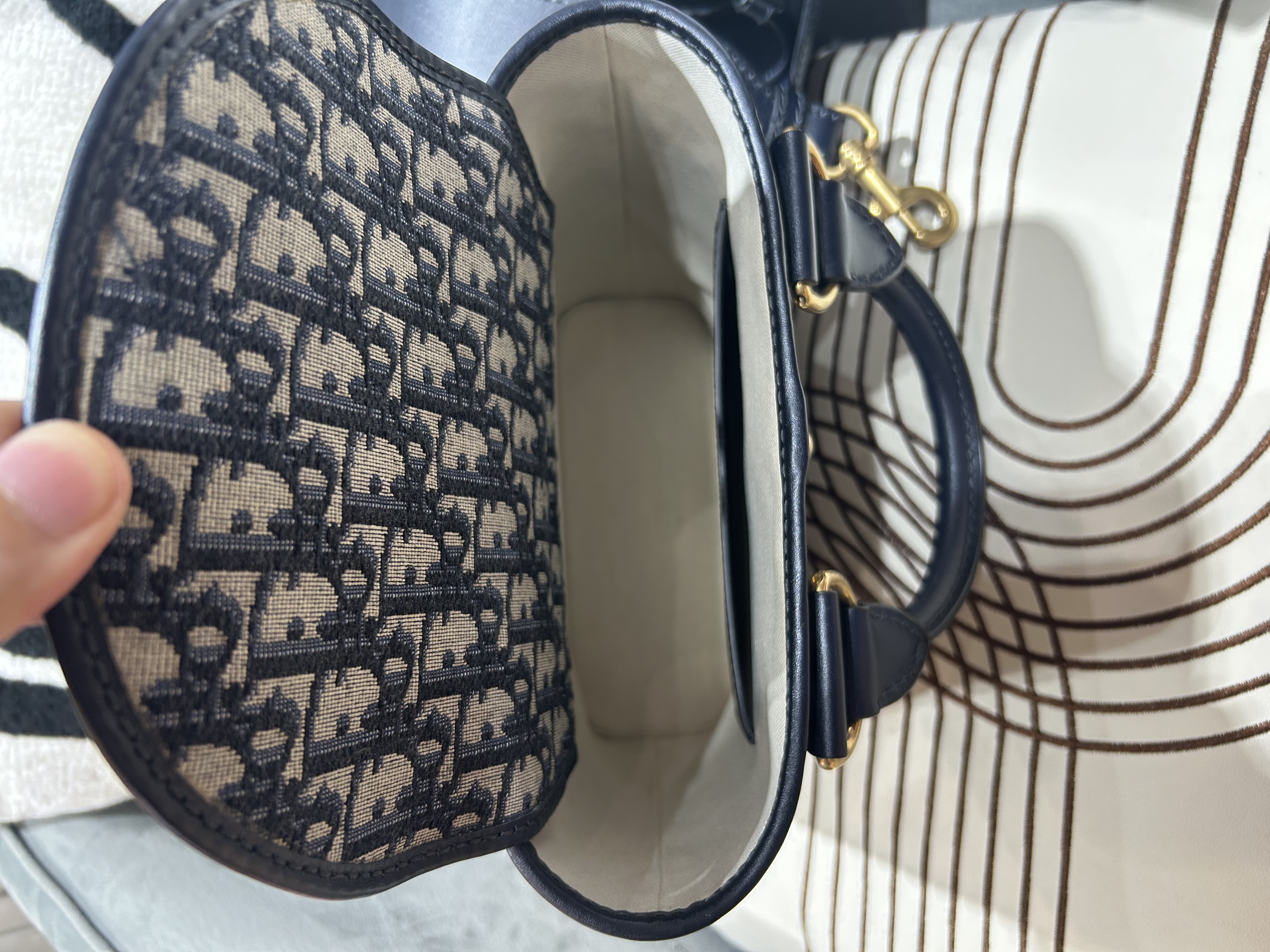Dior 2Way Bag 100%Authentic, 99%New ✅Dust bag
