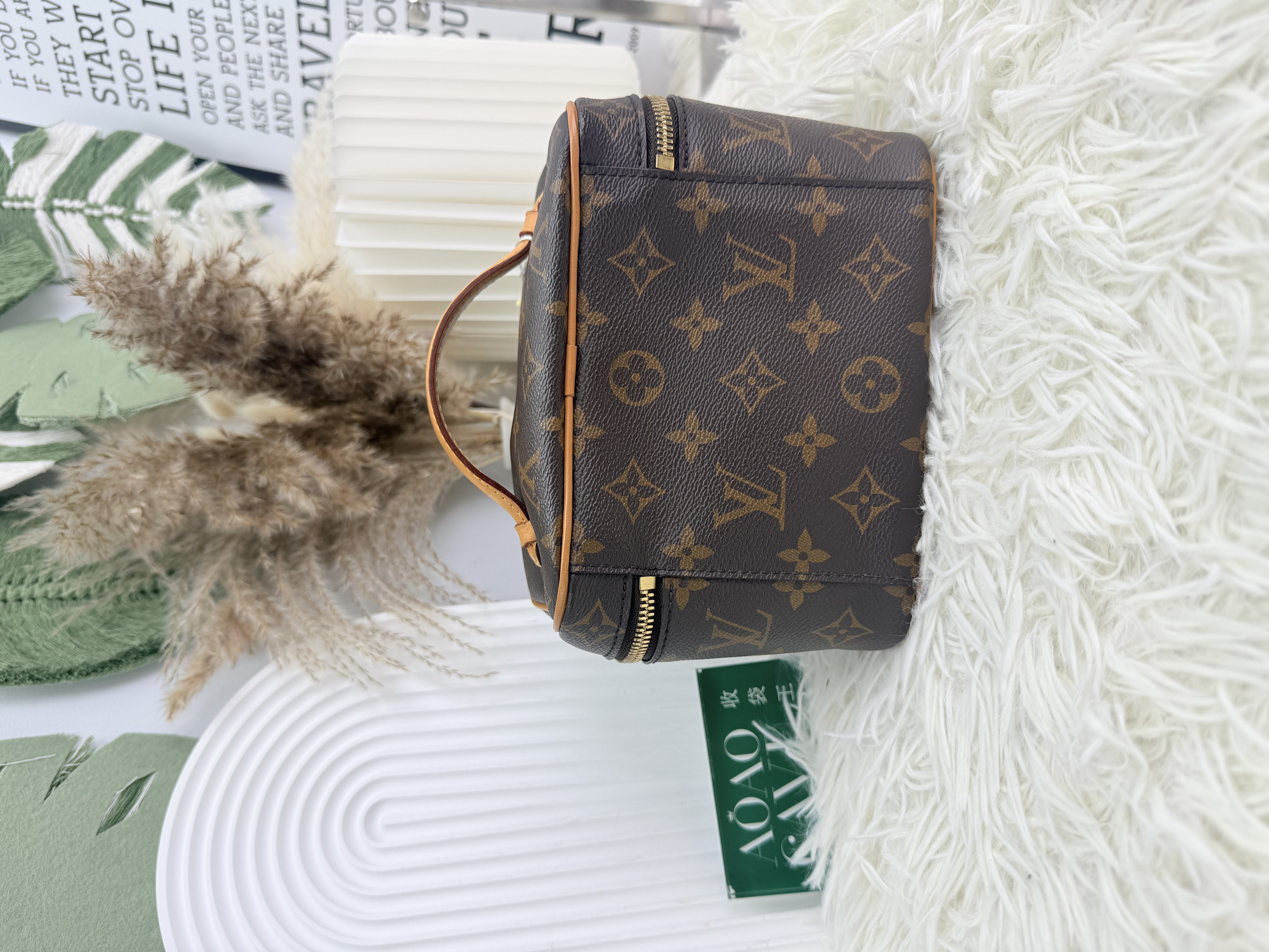 LV🤍PRE OWNED Nice Mini 老花化妝包 手拿包 🤎