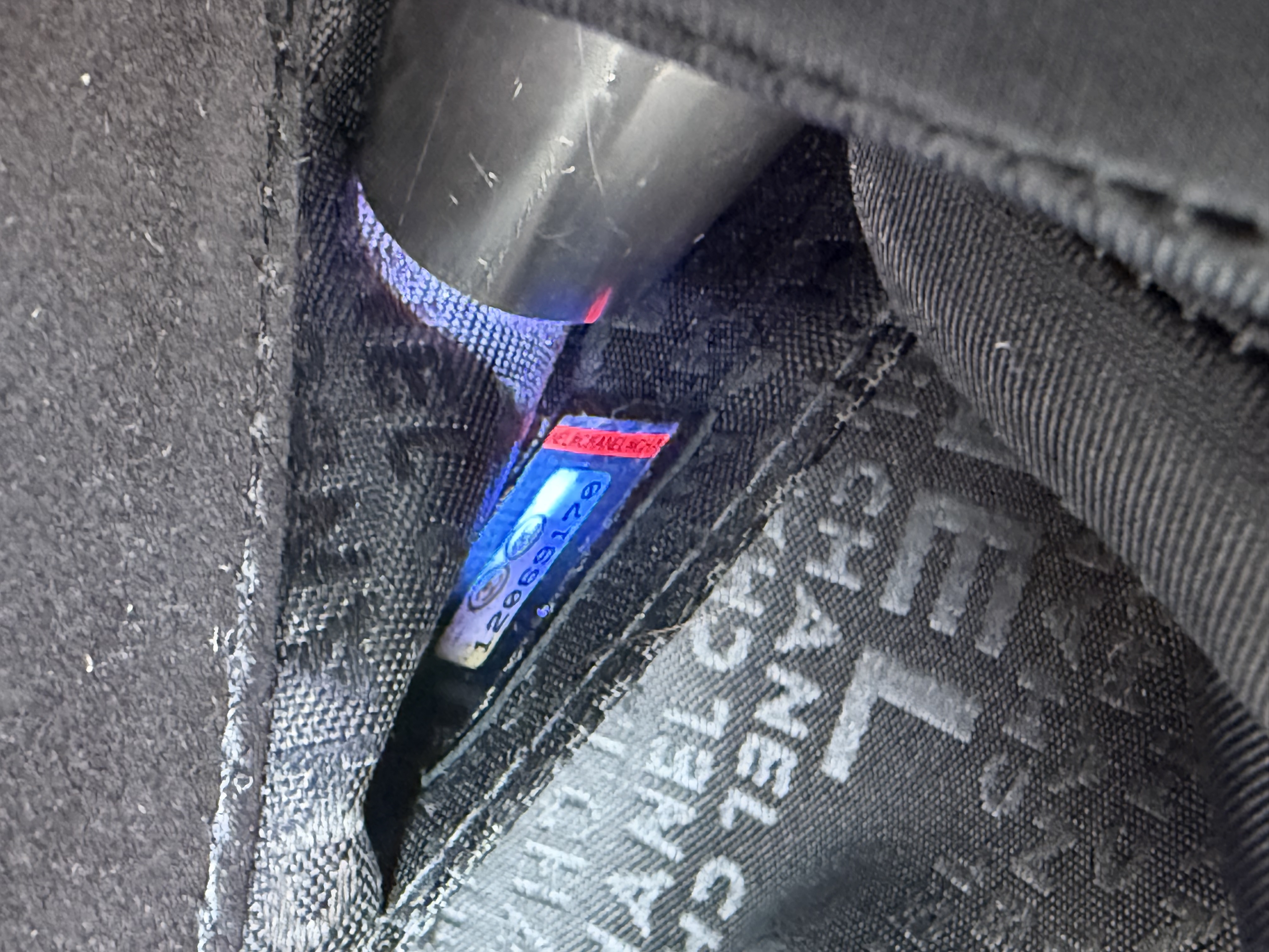 Chanel 香奈兒 冰格MiniCF綢緞配山茶花手機包「罕有精品」