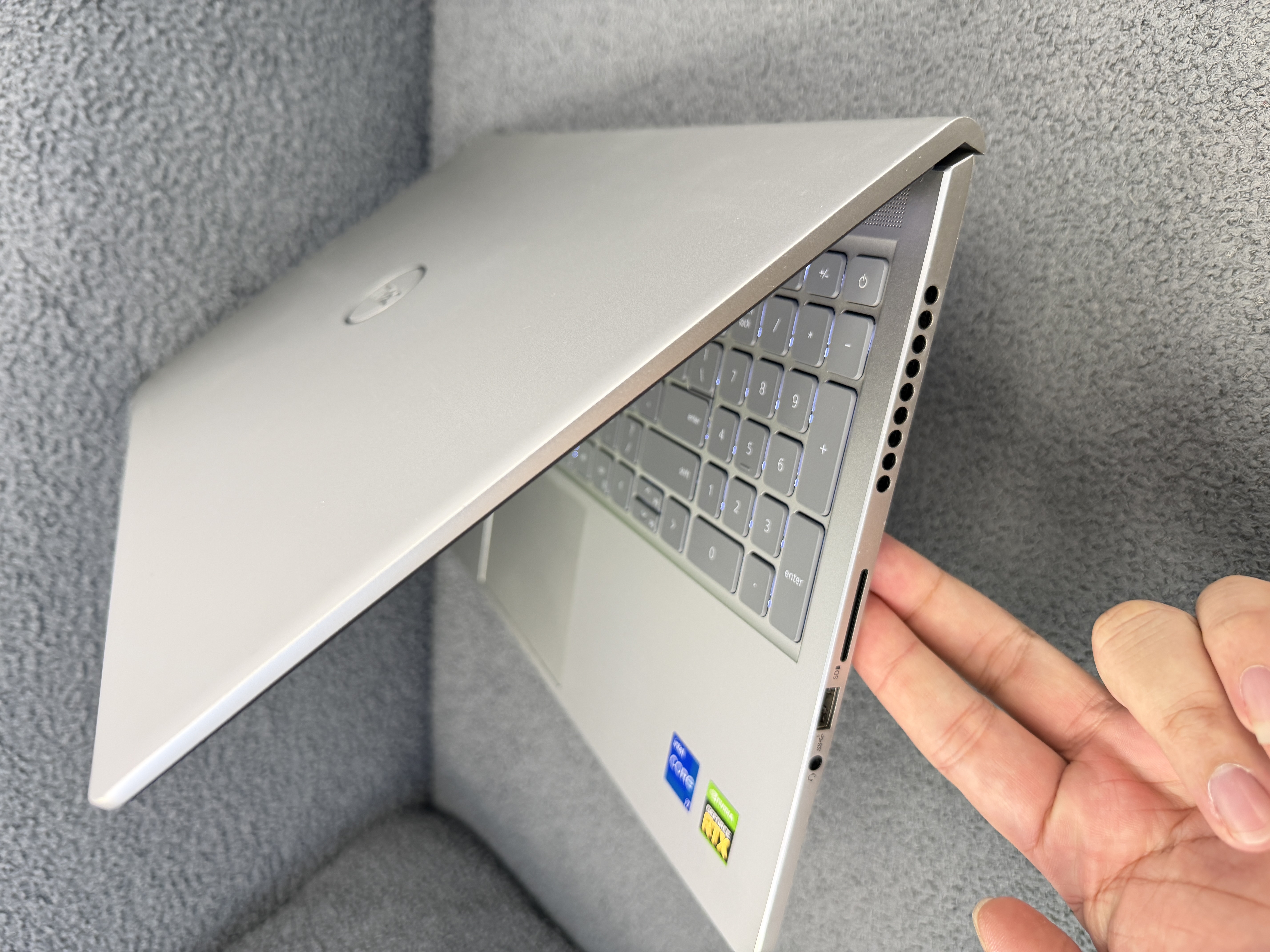 #6069 Dell 超薄電競 i7-11800H/RTX3050Ti/16/512gb ssd