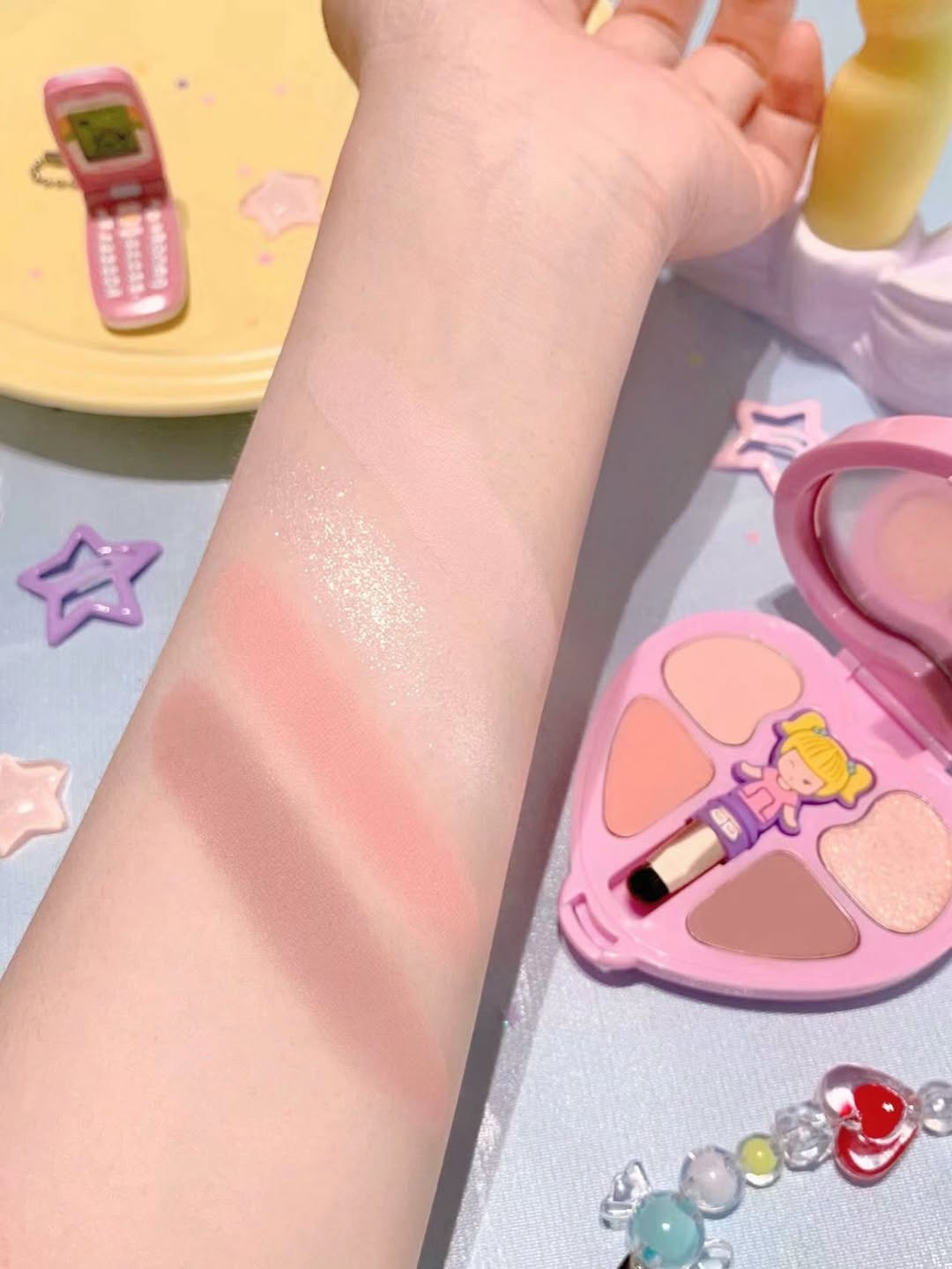 《Early Bird》Little Shadow Palette 四色眼影盤｜Polly Pocket X dasique (26142-P）