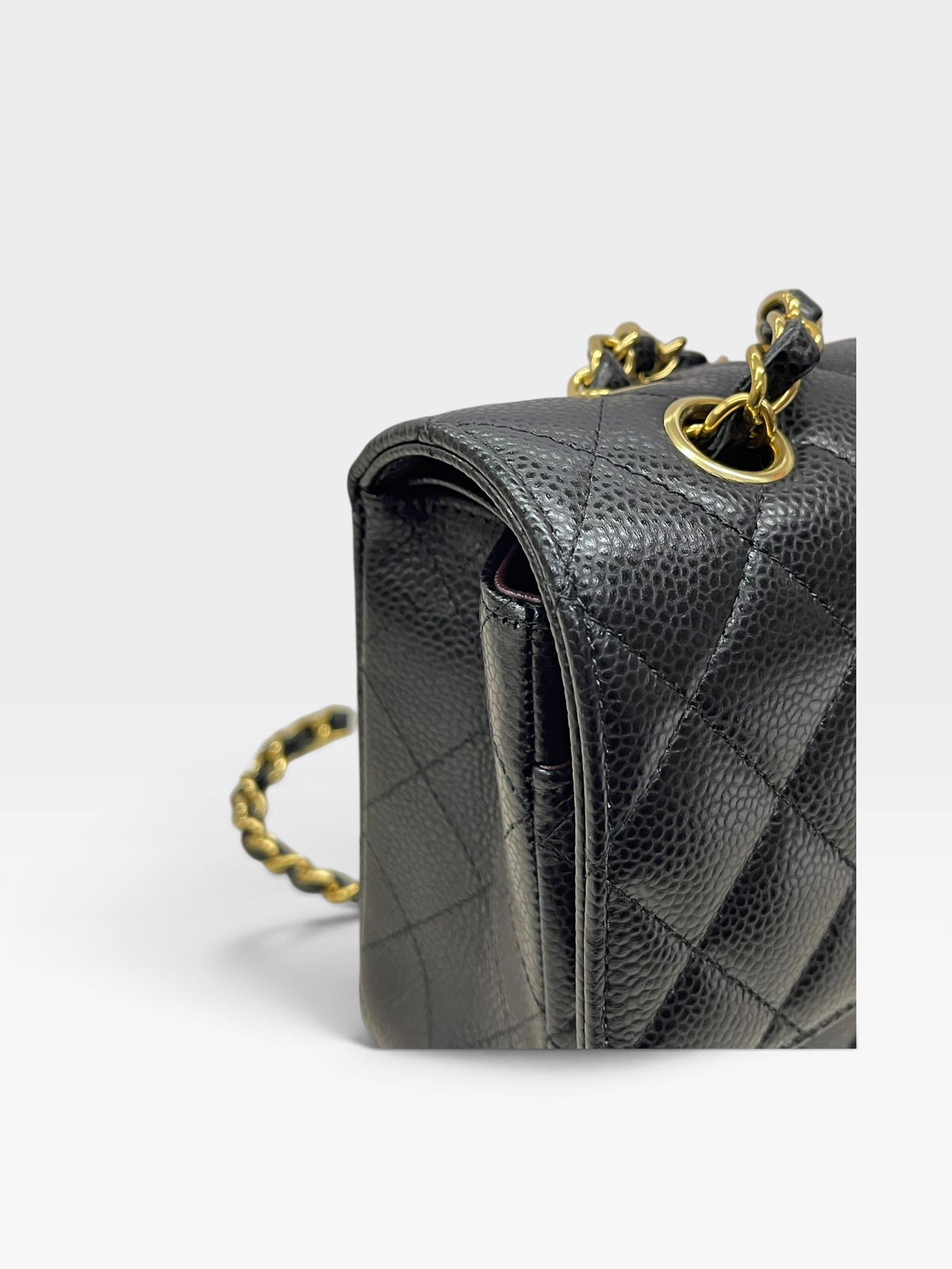 Pre-Owned CHANEL Classic 11.12 Handbag / Product Code: 091009