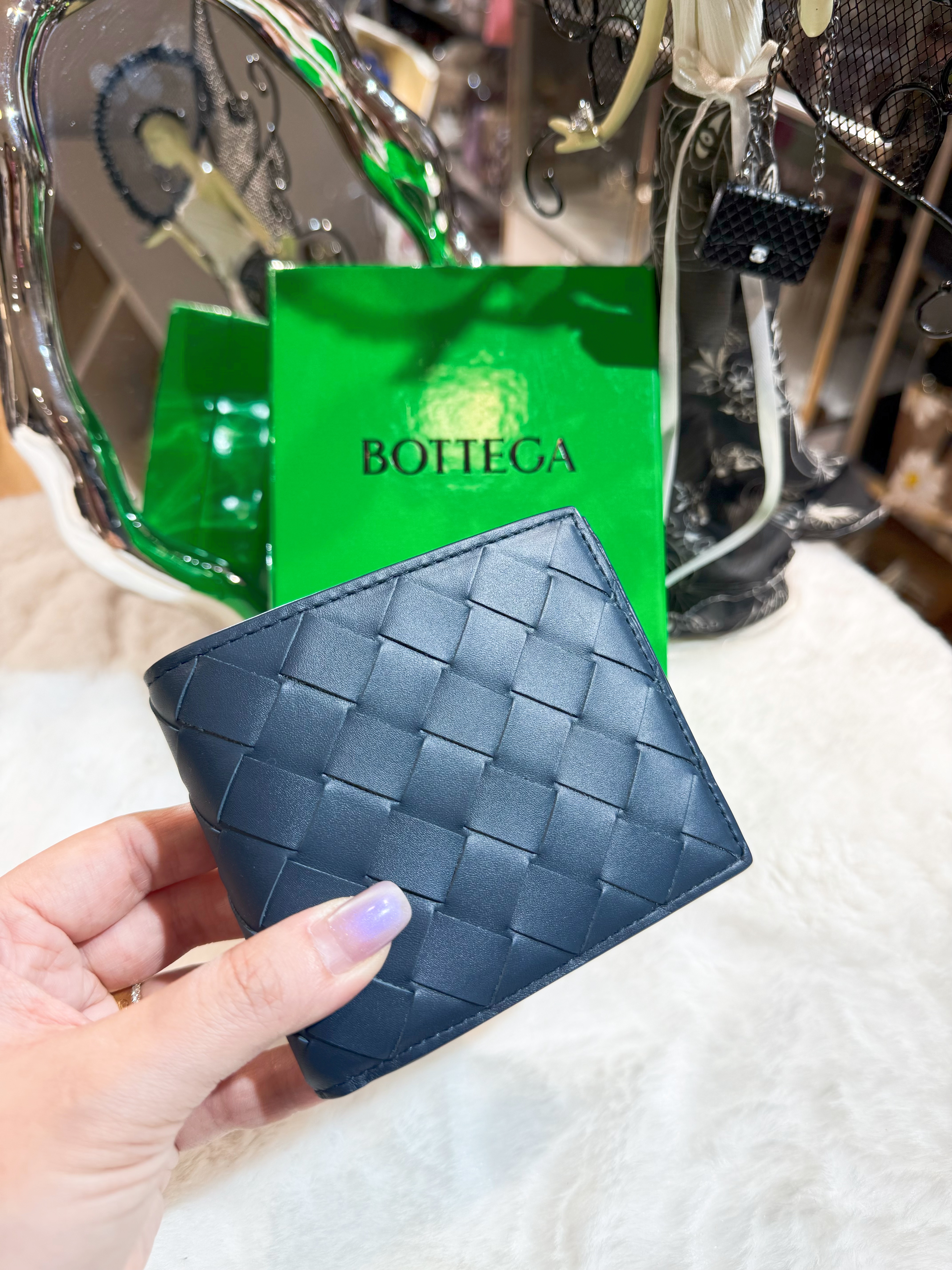 BV bi fold wallet navy