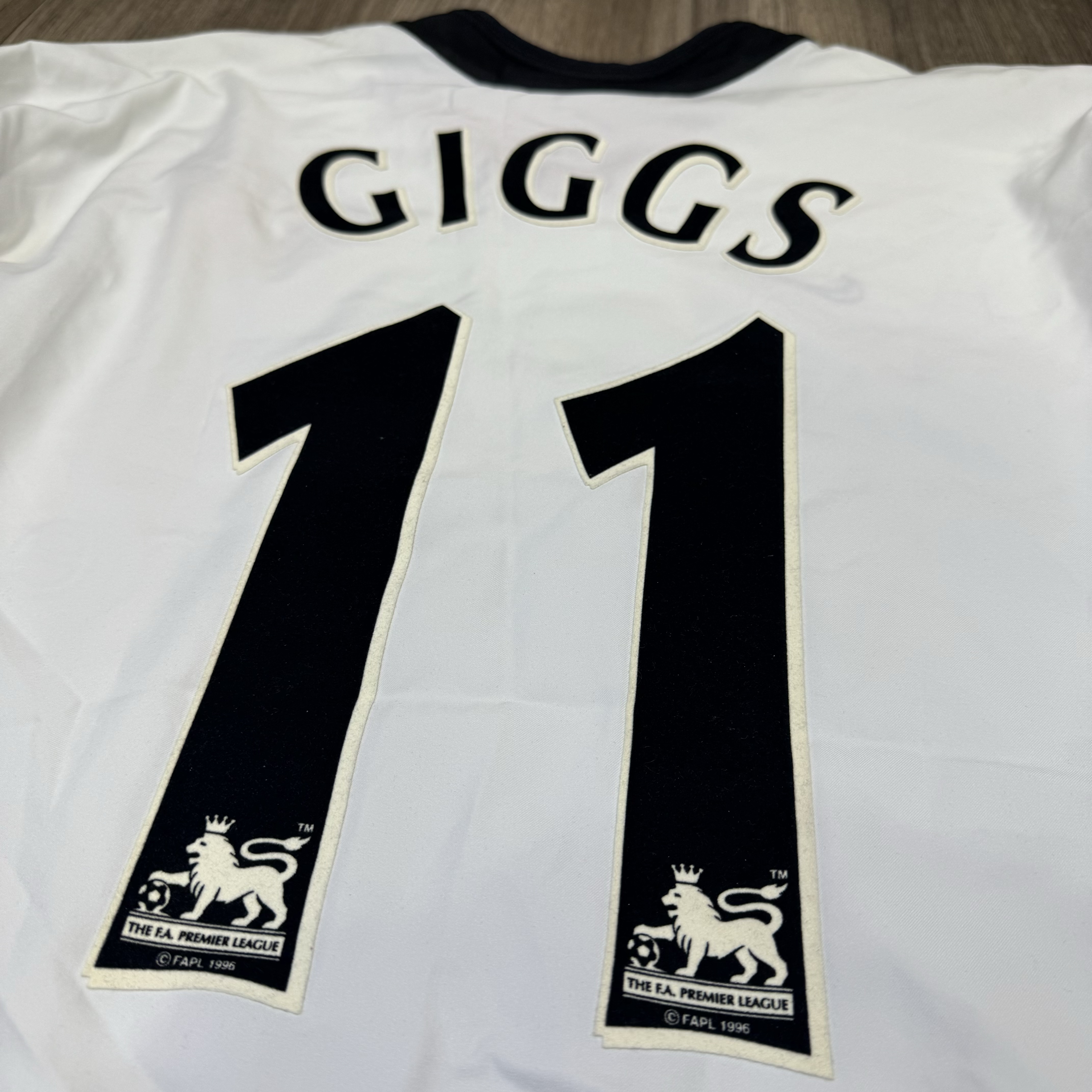Manchester United 02/03 Longsleeves away shirt #11 Giggs