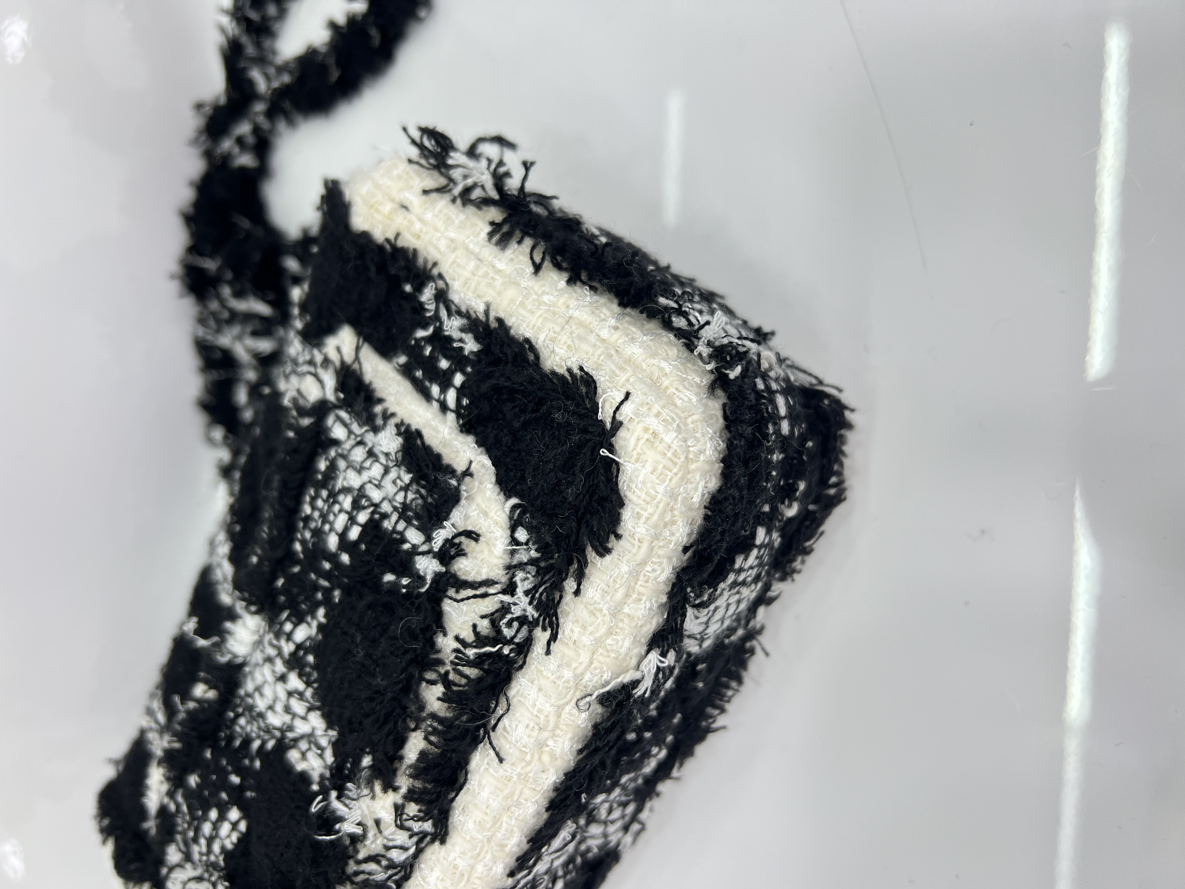 直播貨品 |  [1個-$100 2個-$300］EE85