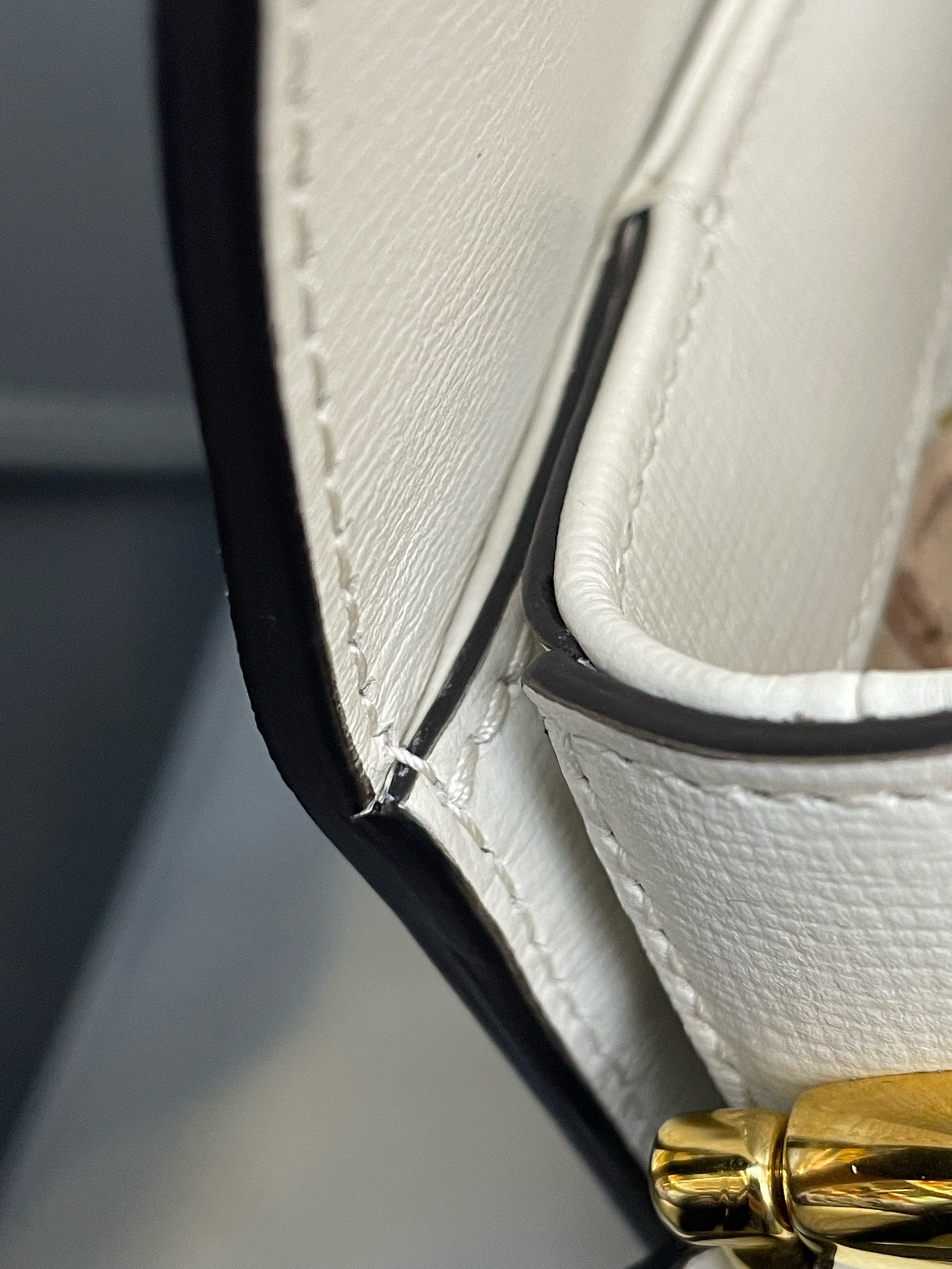 【預訂貨品】Gucci 1955 白色郵差包