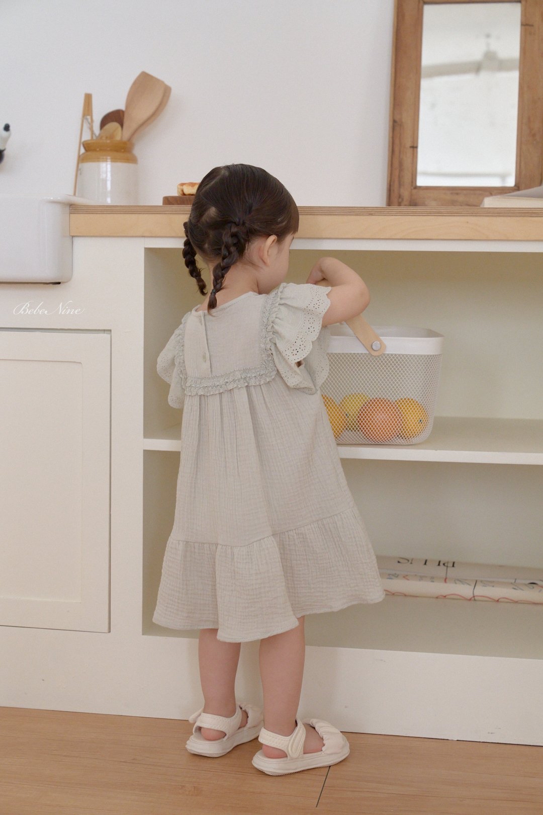 ☀️預訂 韓國直送☀️🇰🇷Bebenine兩色蕾絲荷葉邊袖連身裙