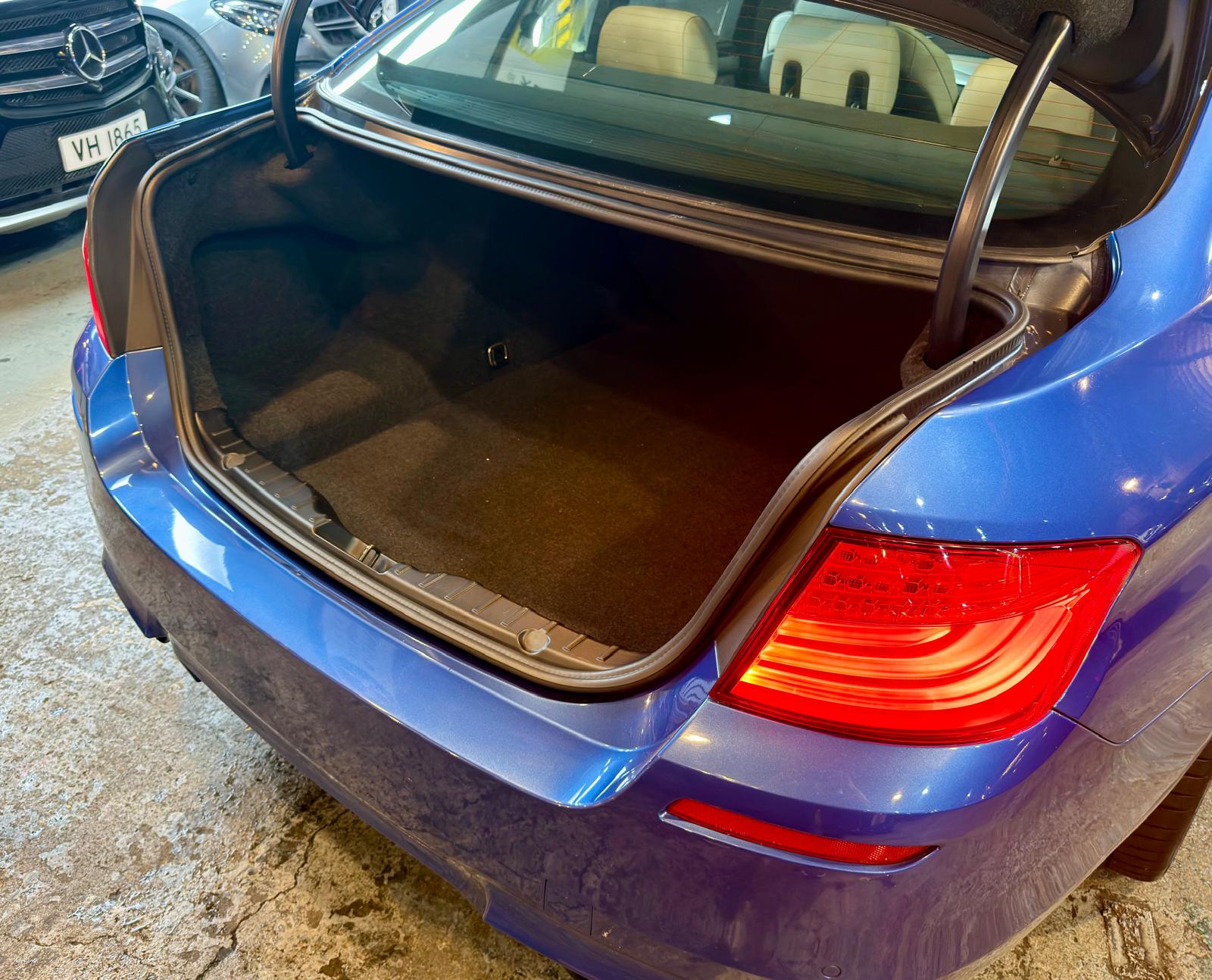 B.M.W. M5 Saloon (F10) 2012