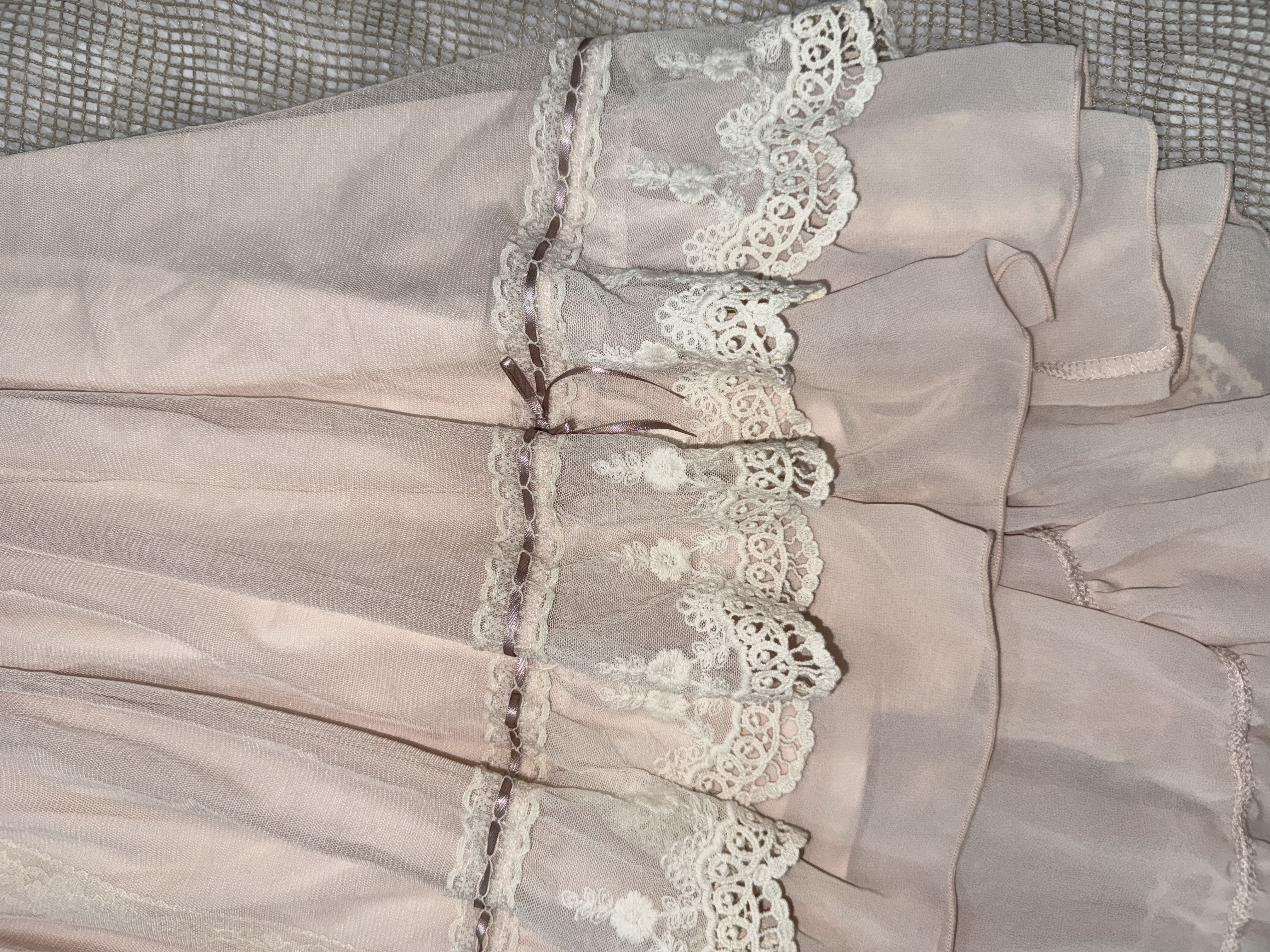 Axes High-Low Chiffon Skirt with Ribbon and Lace