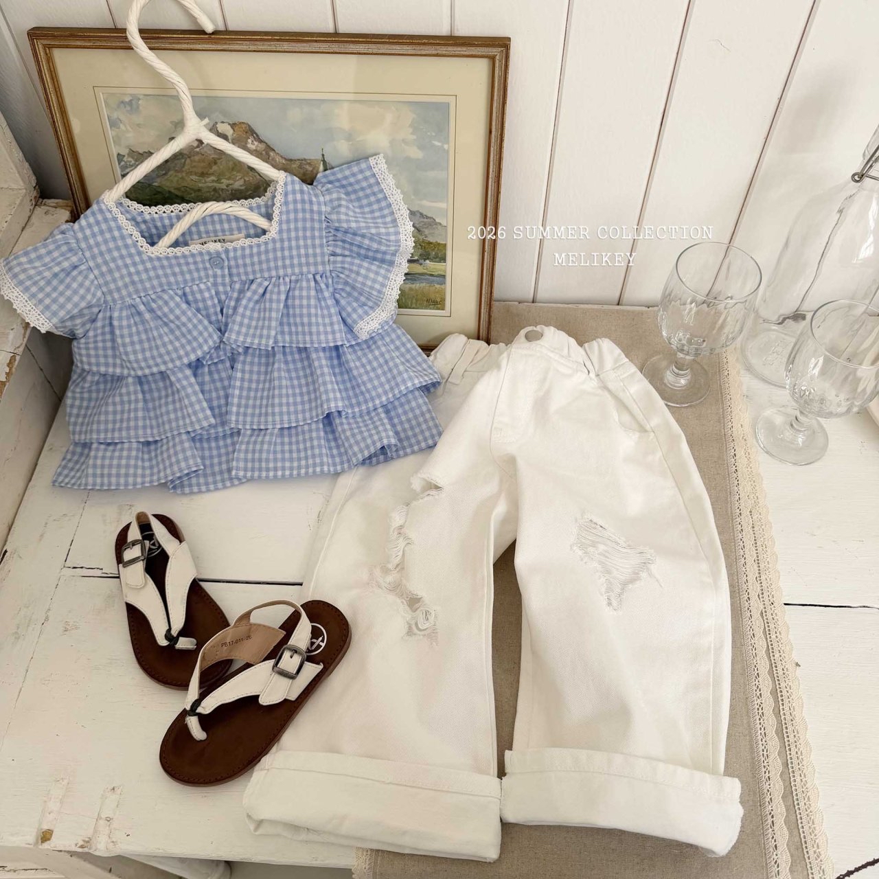 Folding Distressed Denim Pants