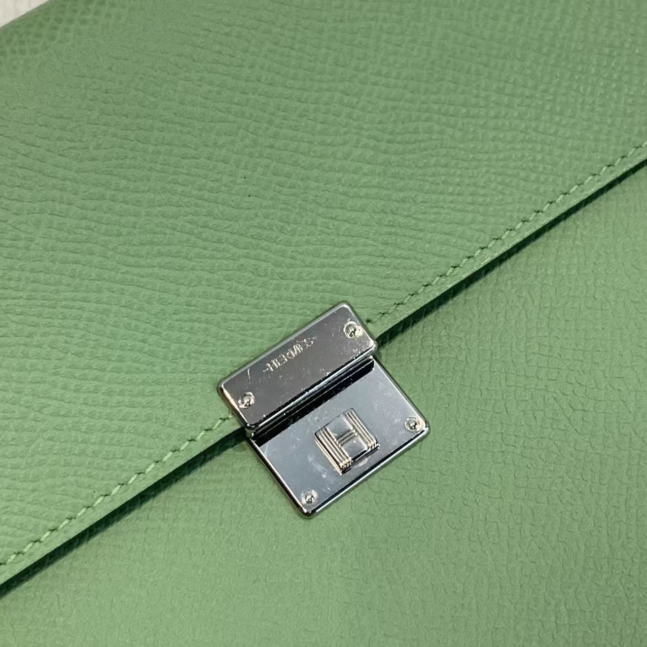 HERMES愛馬仕 Clic16  勁靚温柔牛油果綠🥑銀扣 Ep皮 經典款斜孭袋 現貨