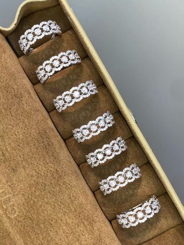 18K Diamond Ring