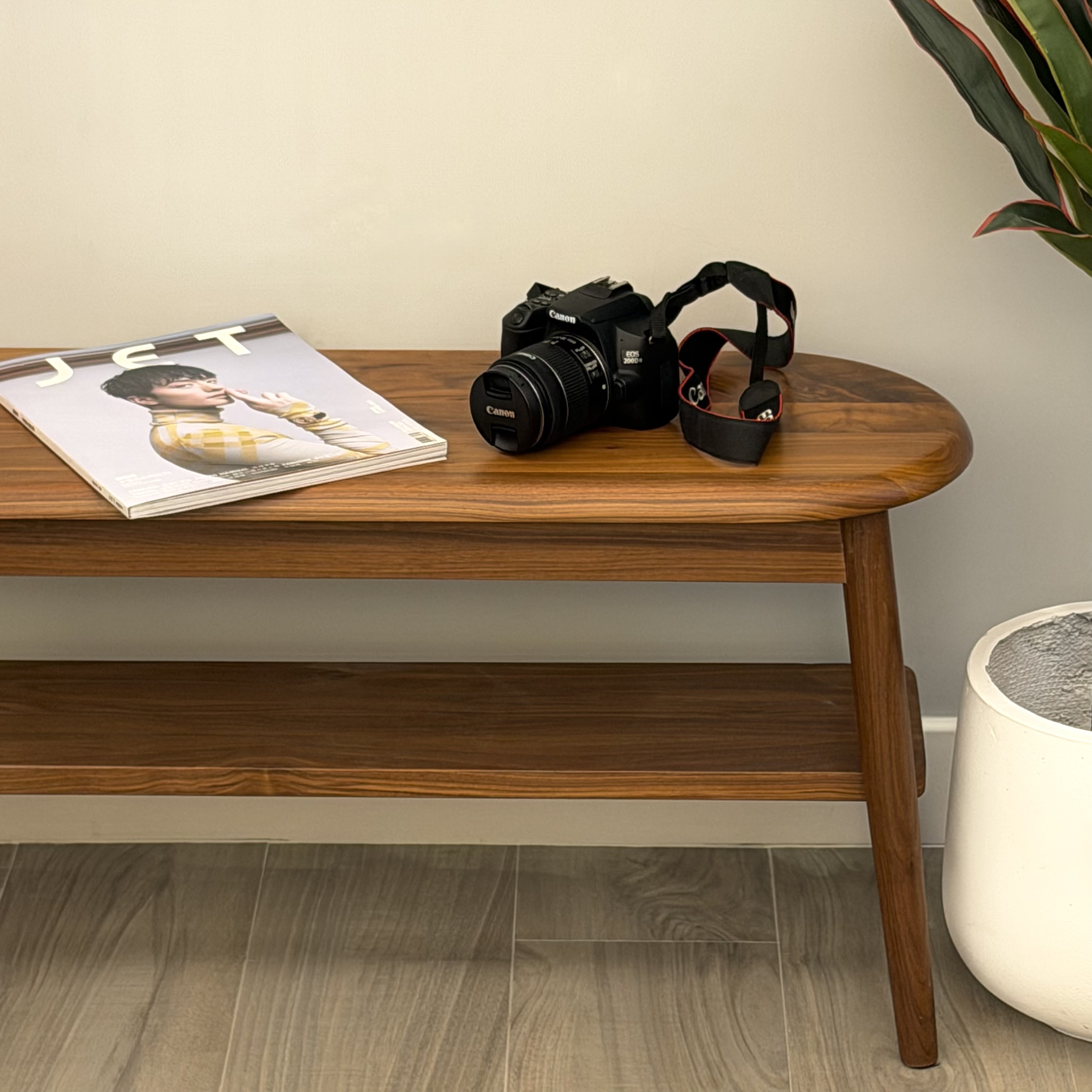OVAL Bench with Clothes Rack